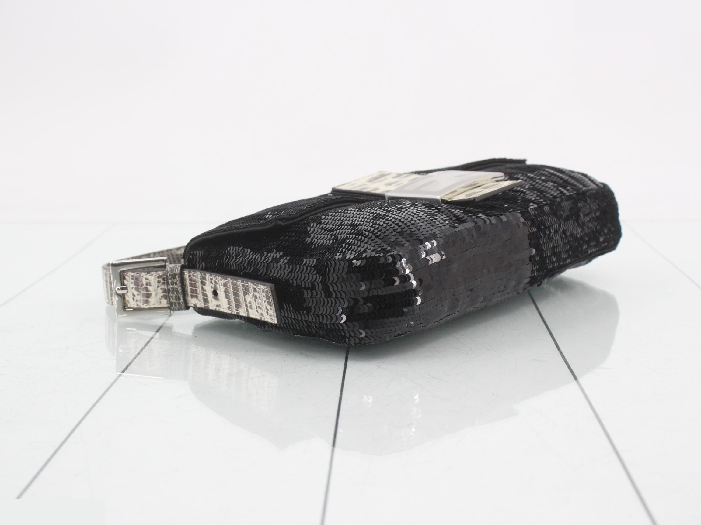 Himalaya x Sequin Mamma Bucket Shoulder Bag - Black — view 5