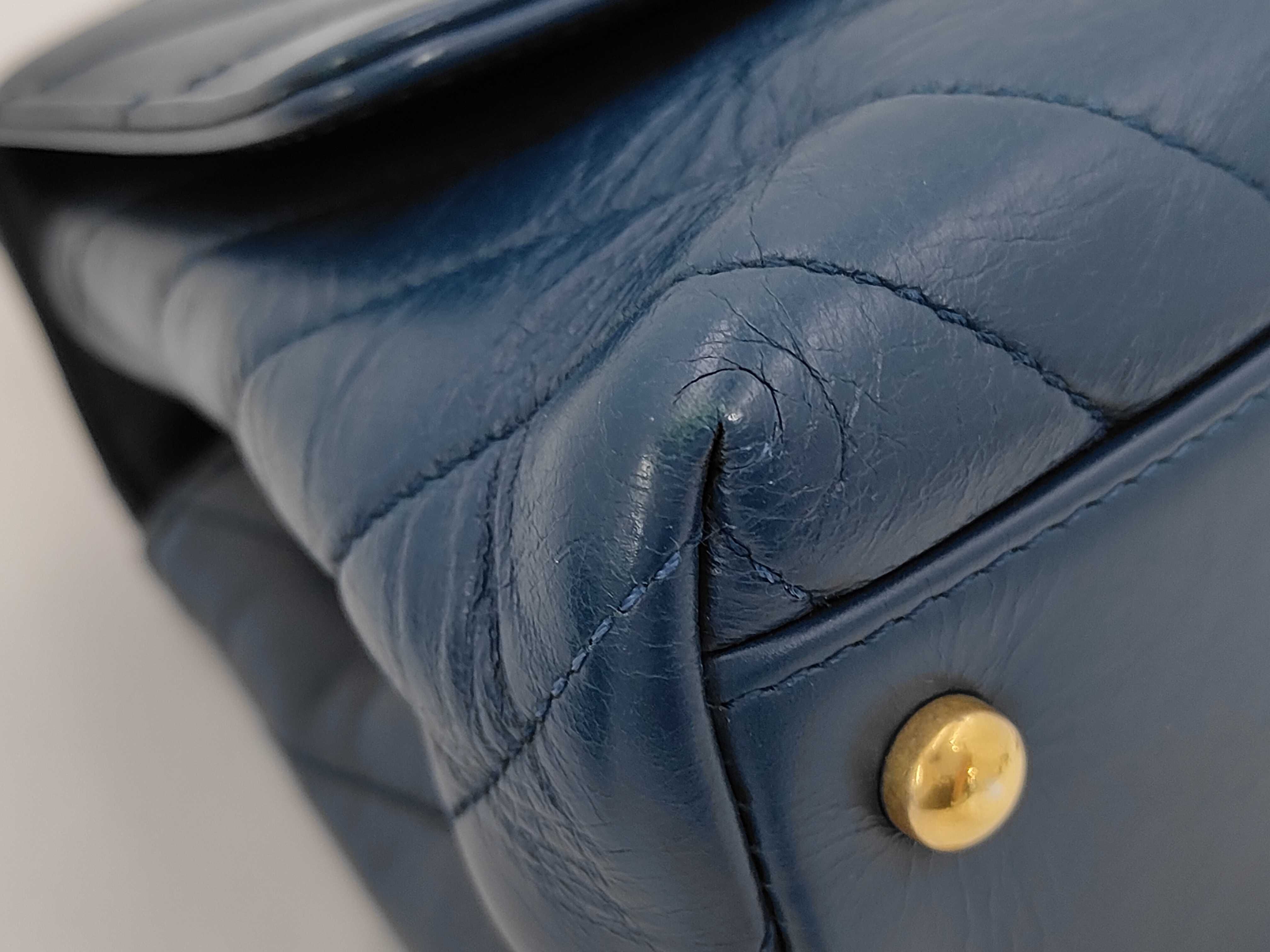 V Stitch Chevron Coco Handle XS Leather Handbag — view 3