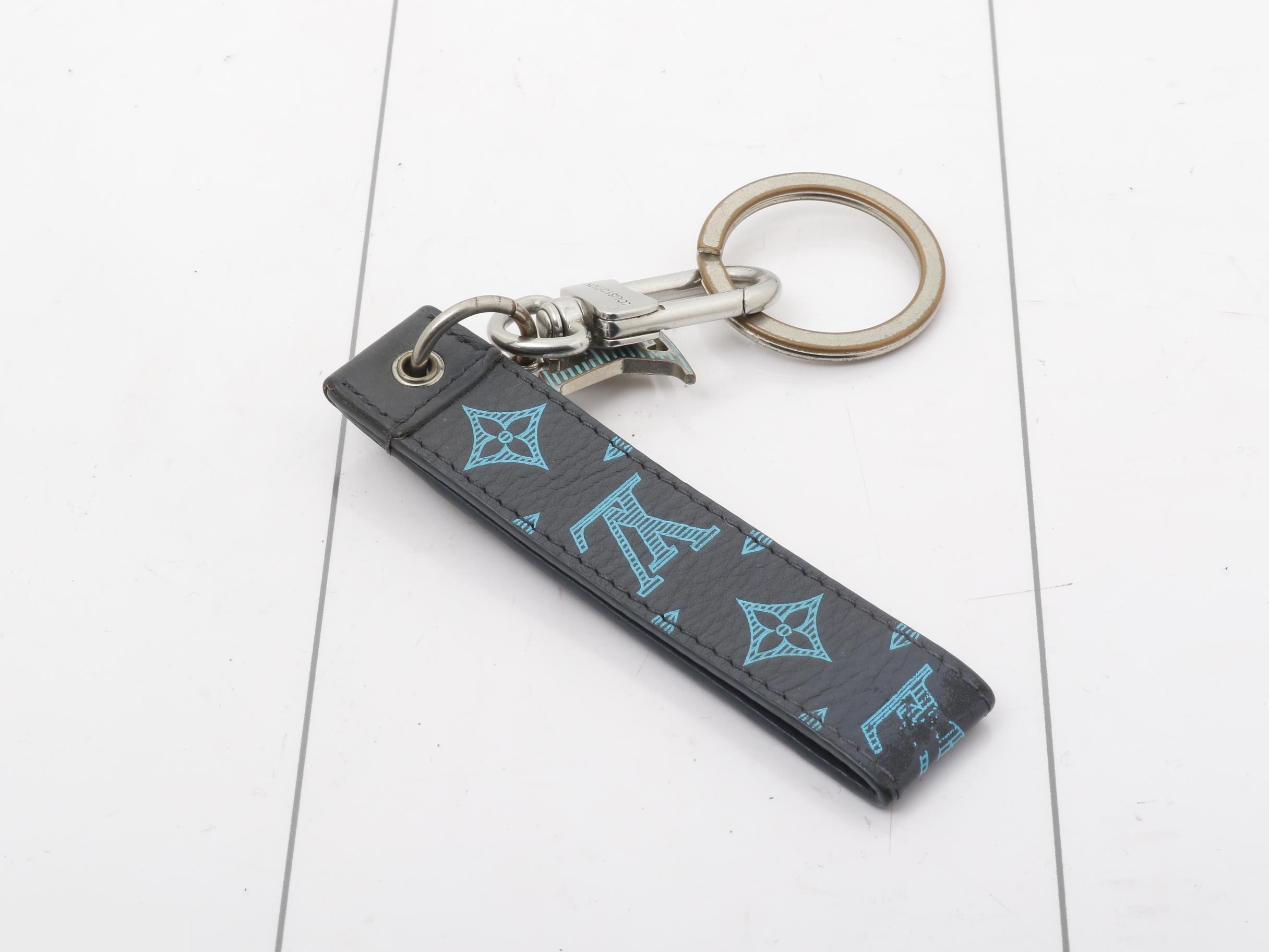 key ring — view 2