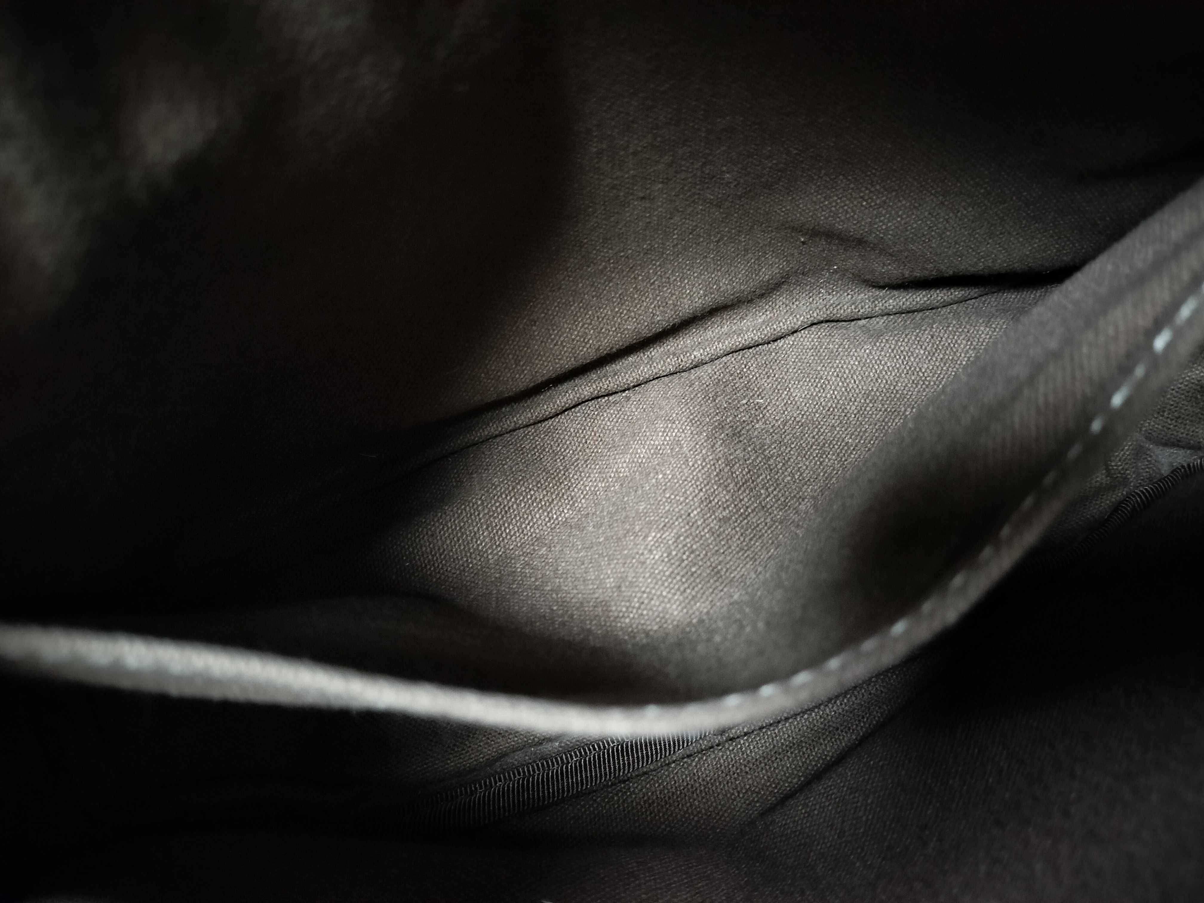Anagram Leather Shoulder Bag — view 11