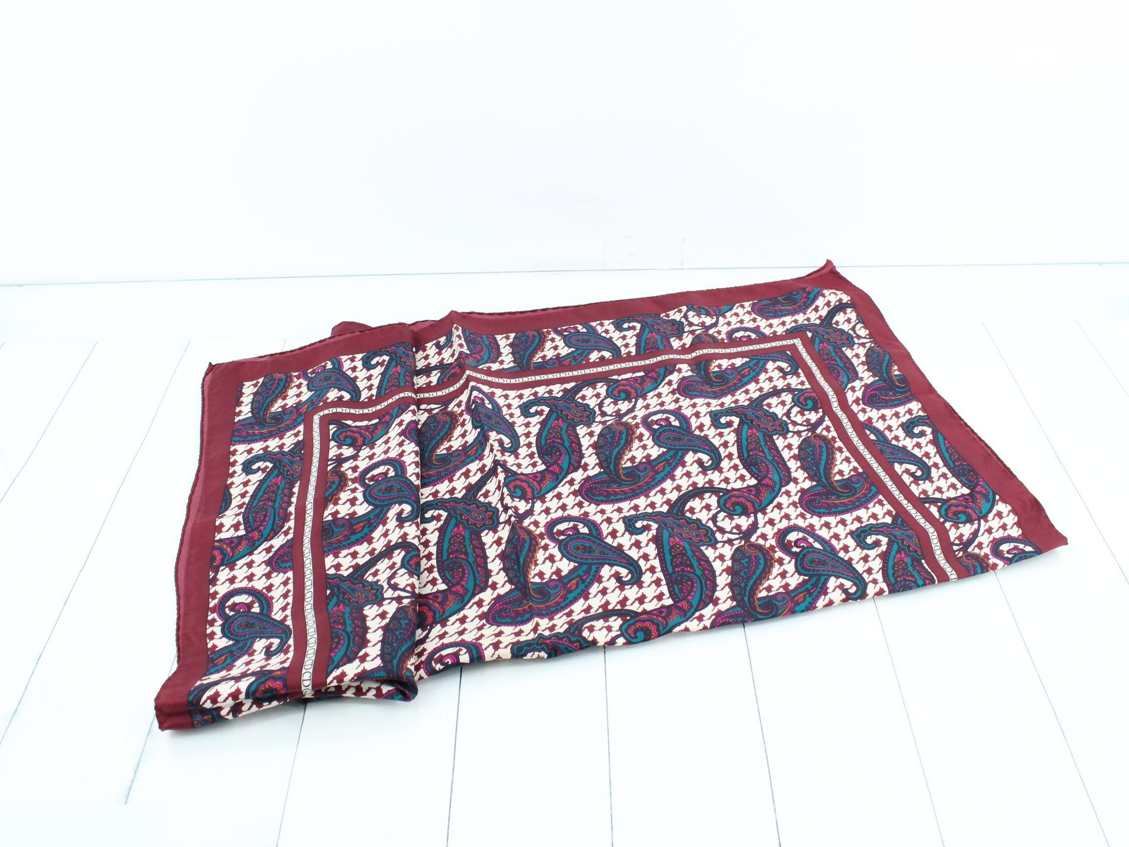 Other lines: Small items, accessories, scarves — view 3