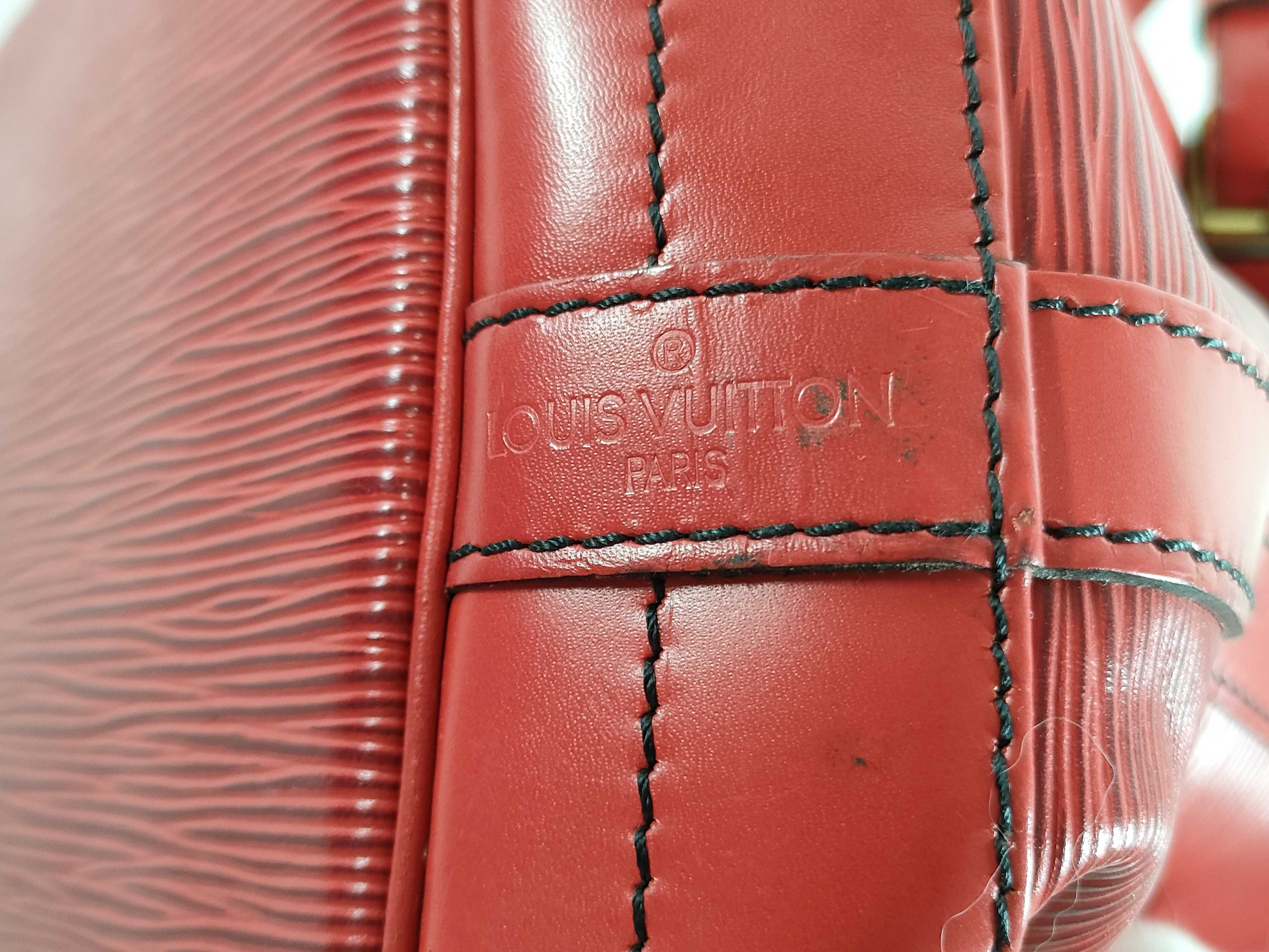 Epi Noé Shoulder Bag — view 11