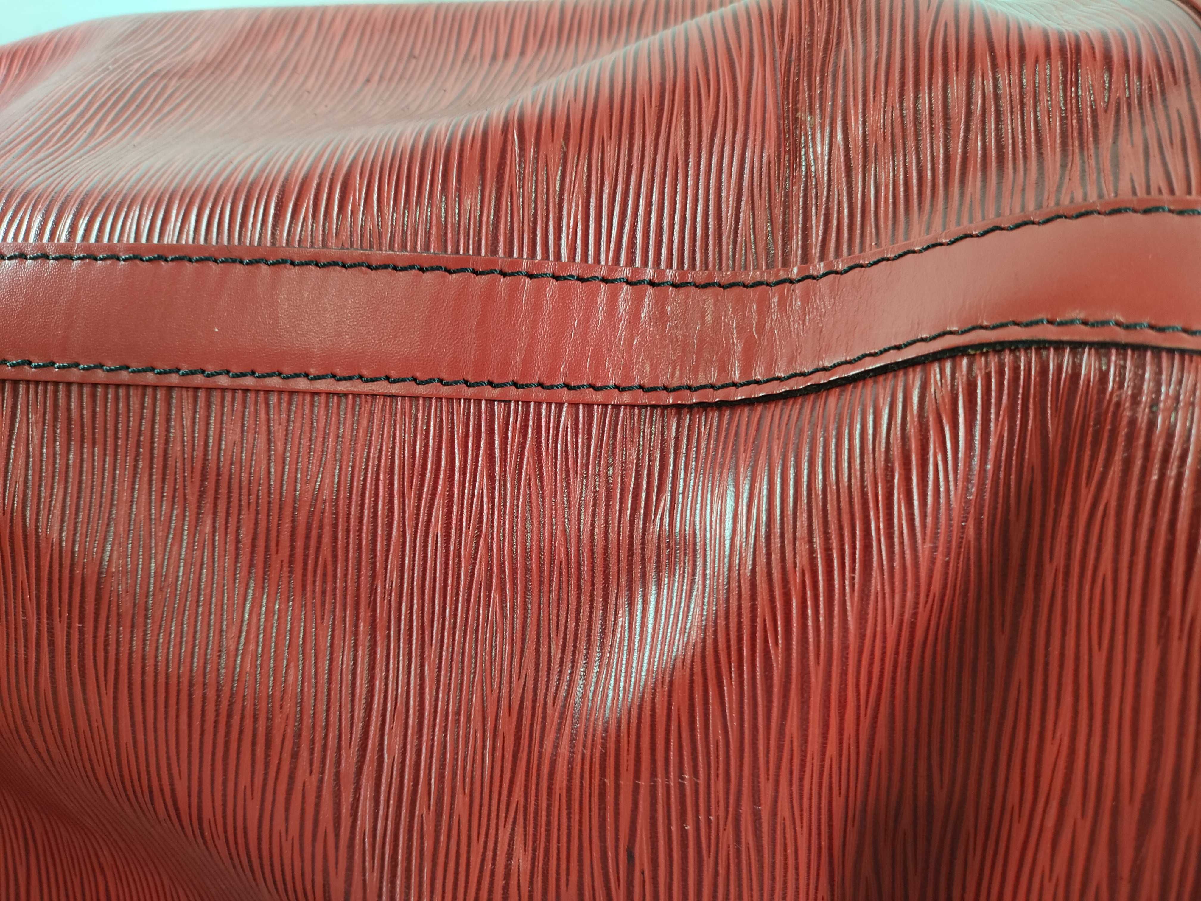 Epi Noé Shoulder Bag — view 12