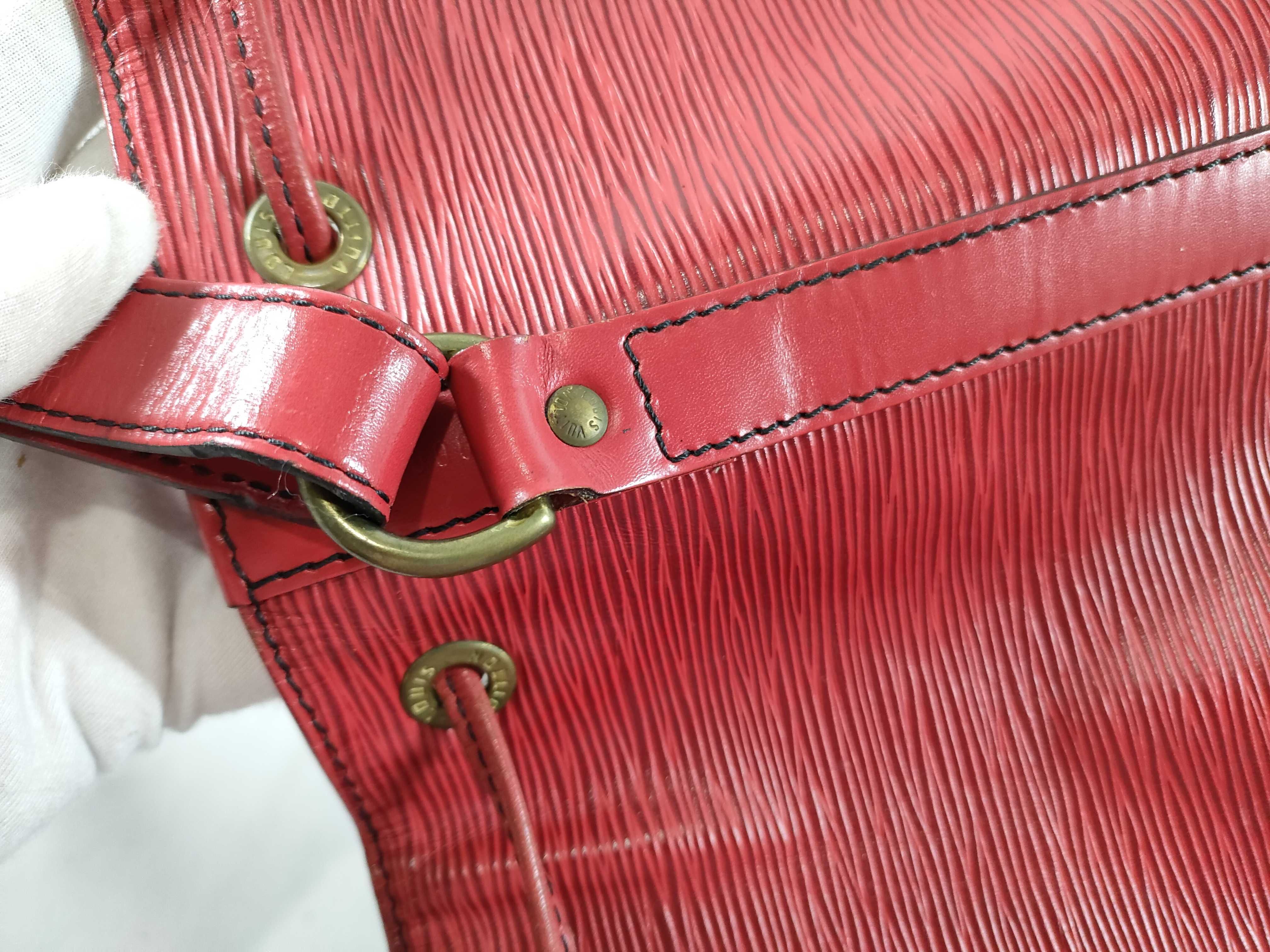 Epi Noé Shoulder Bag — view 13