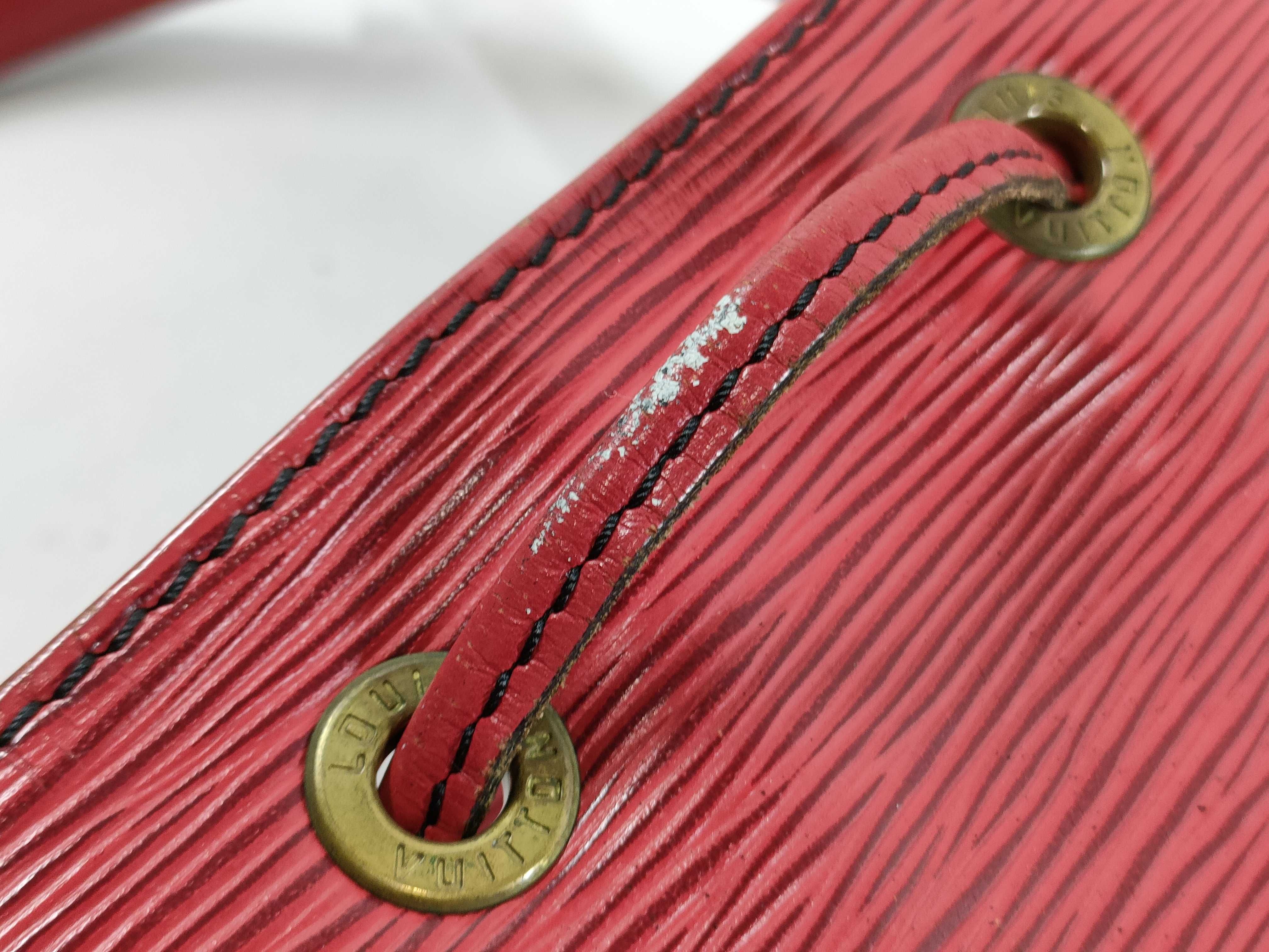 Epi Noé Shoulder Bag — view 14