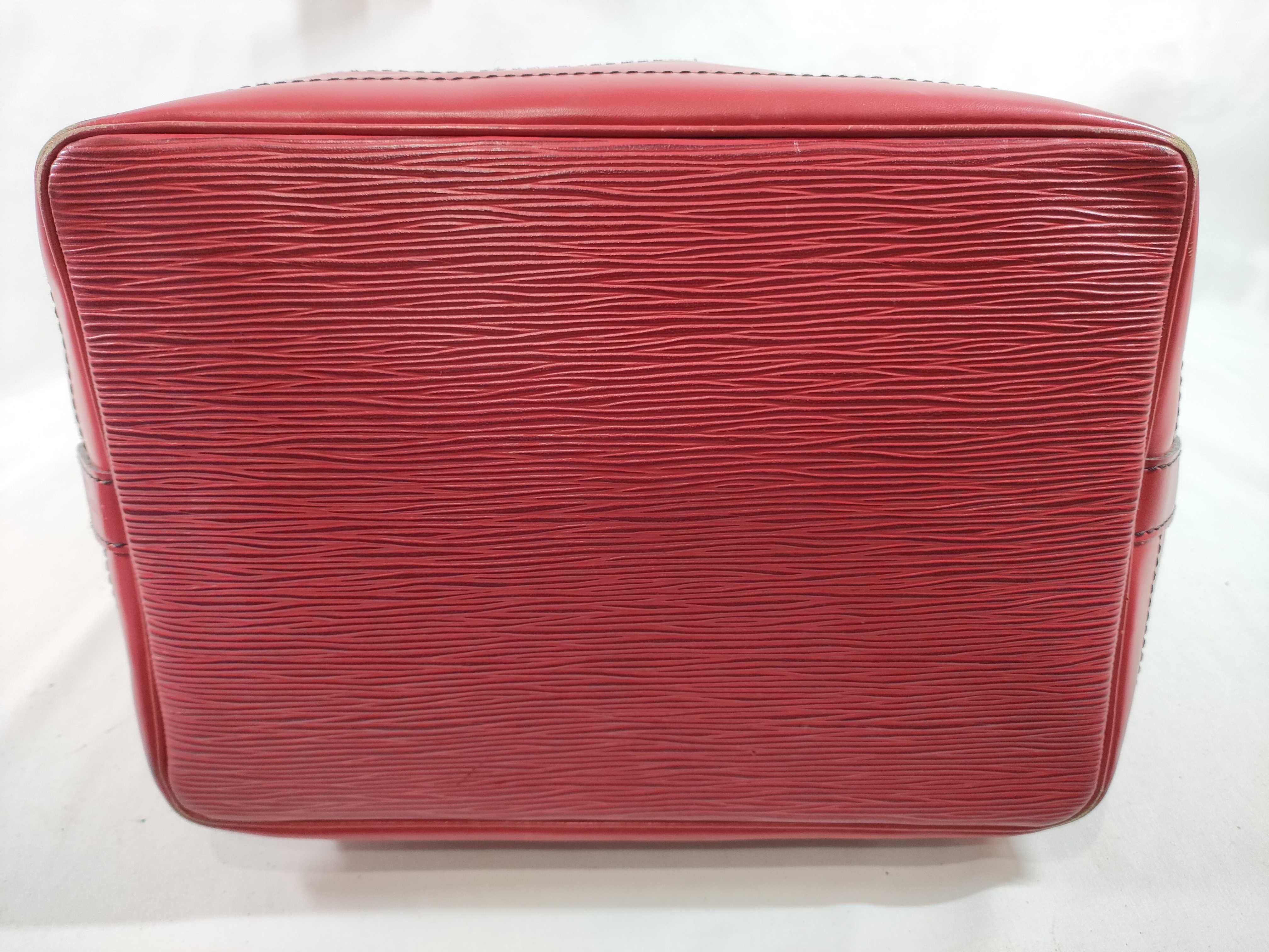 Epi Noé Shoulder Bag — view 7