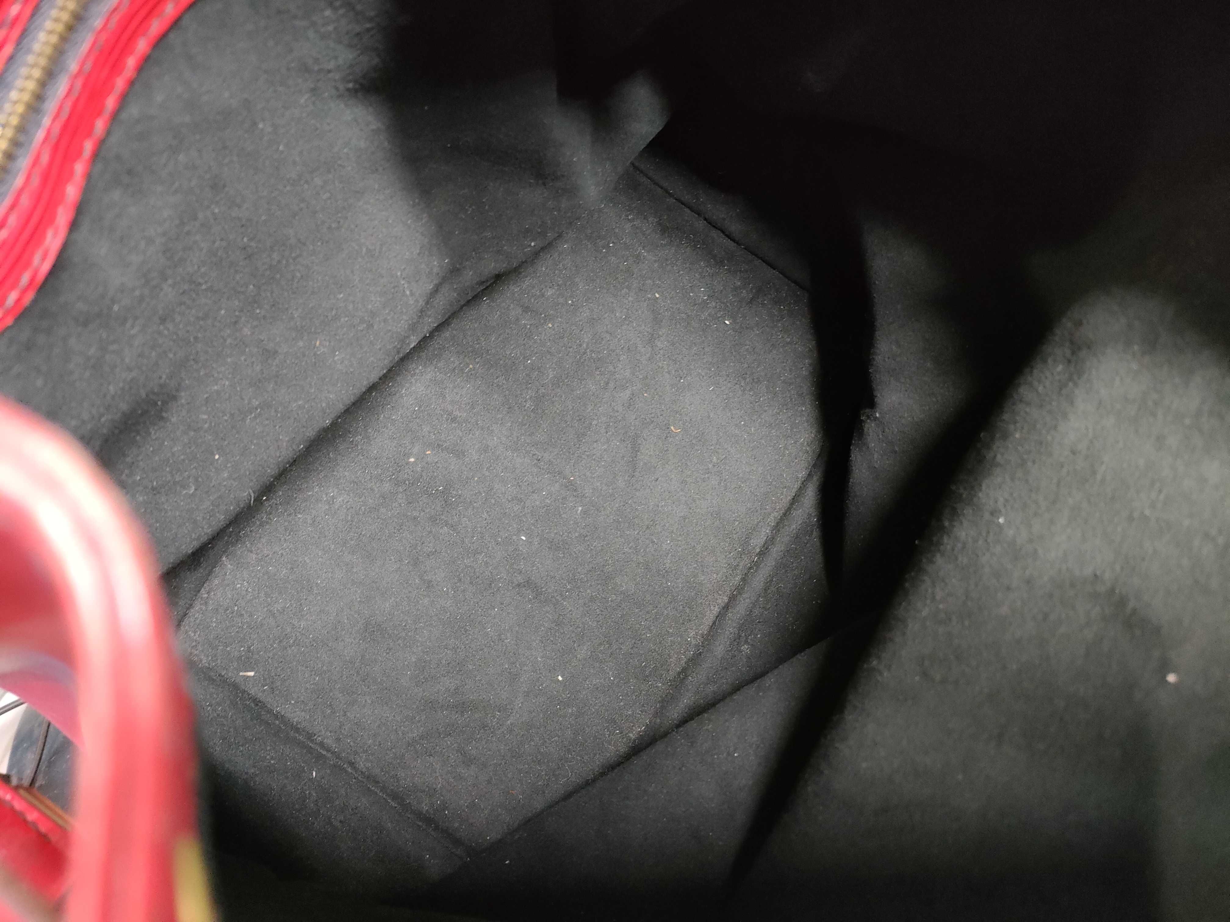 Epi Noé Shoulder Bag — view 9
