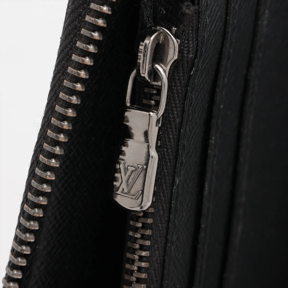 Monogram Eclipse Zippy Wallet Vertical M62295 GI0260 Black Round Zip Wallet — view 8