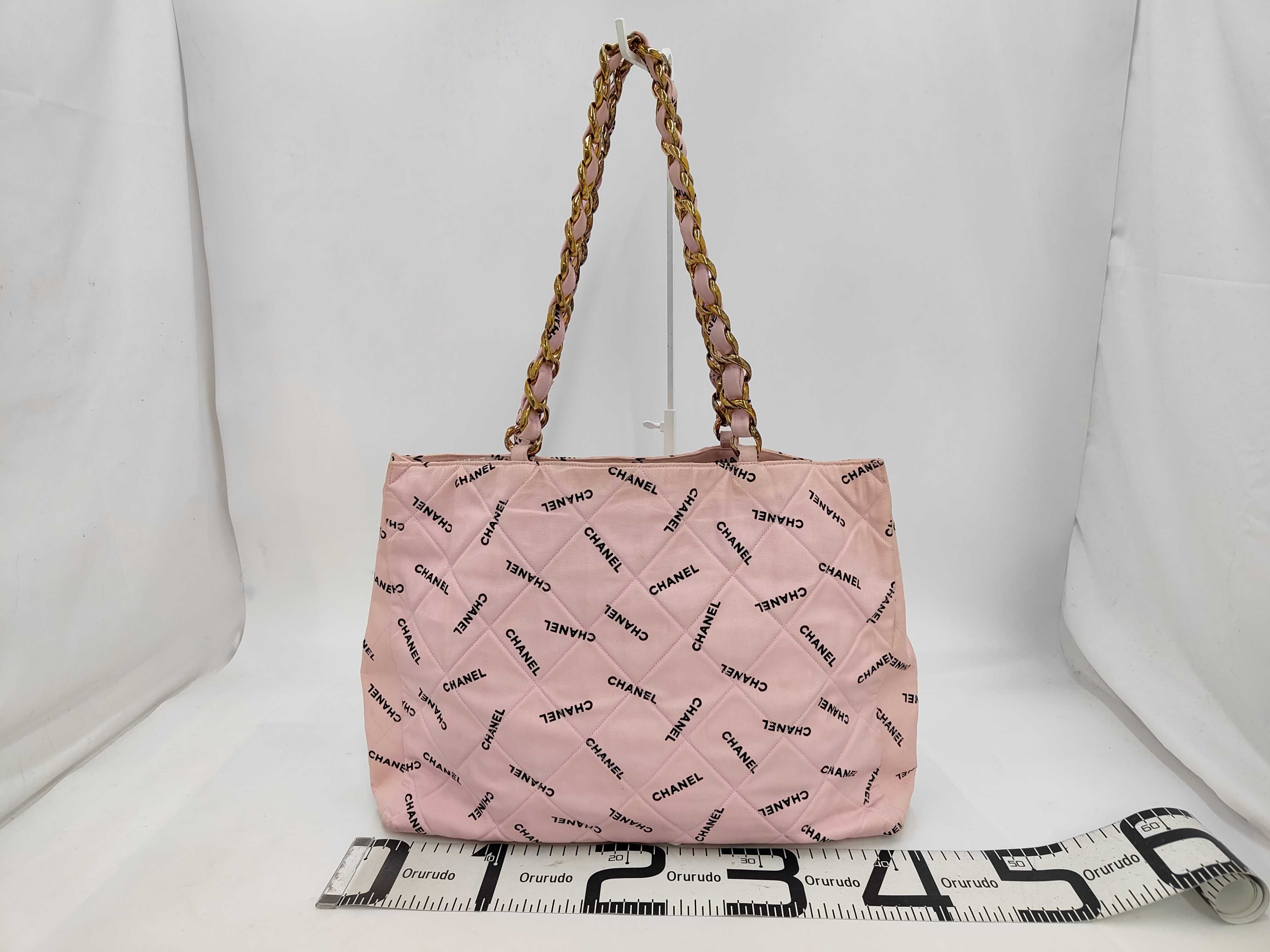 canvas chain bag with logo, pink, gold hardware, tote bag — view 2