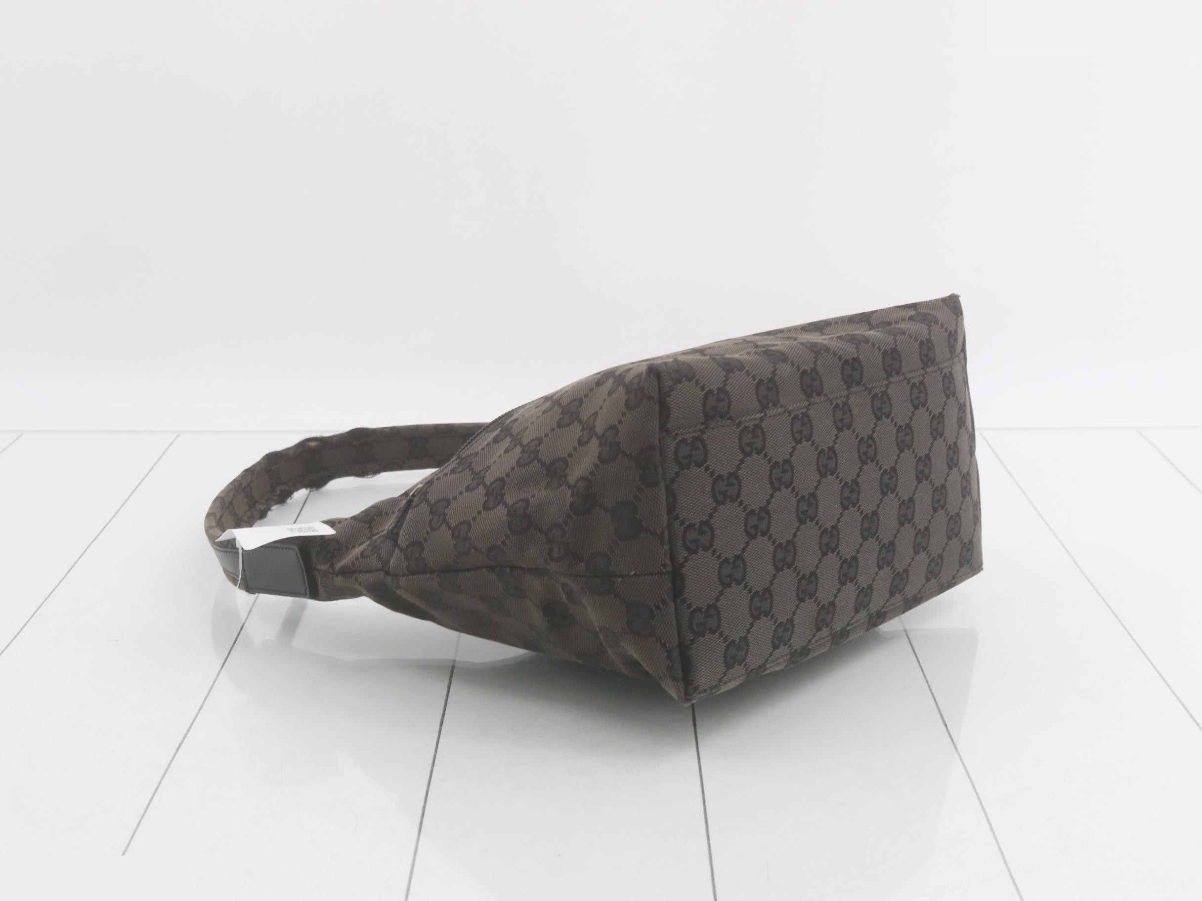 GG Canvas One-Shoulder Bag — view 5