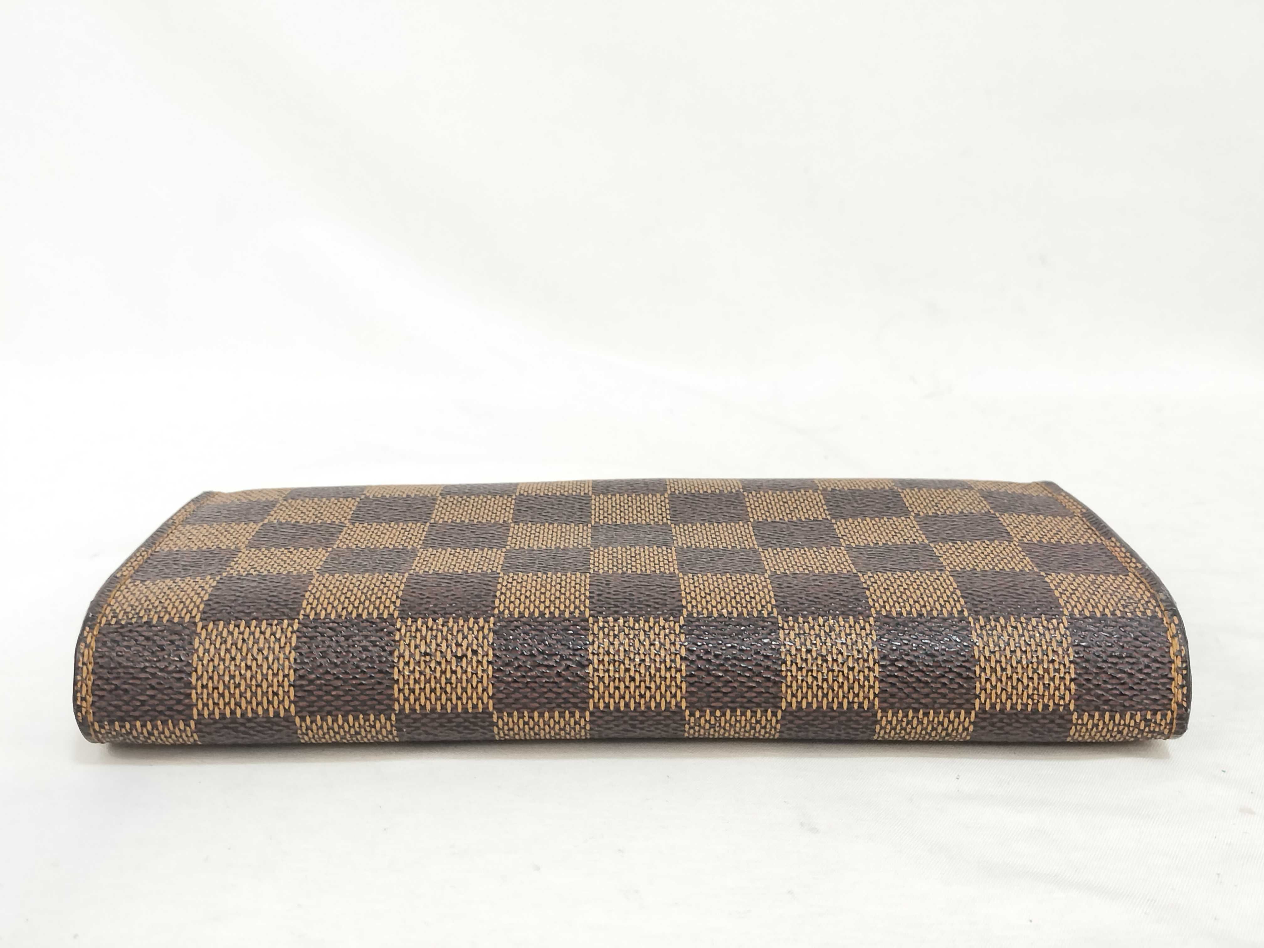 Damier Louis Vuitton Damier Portefeuille International Wallet — view 6