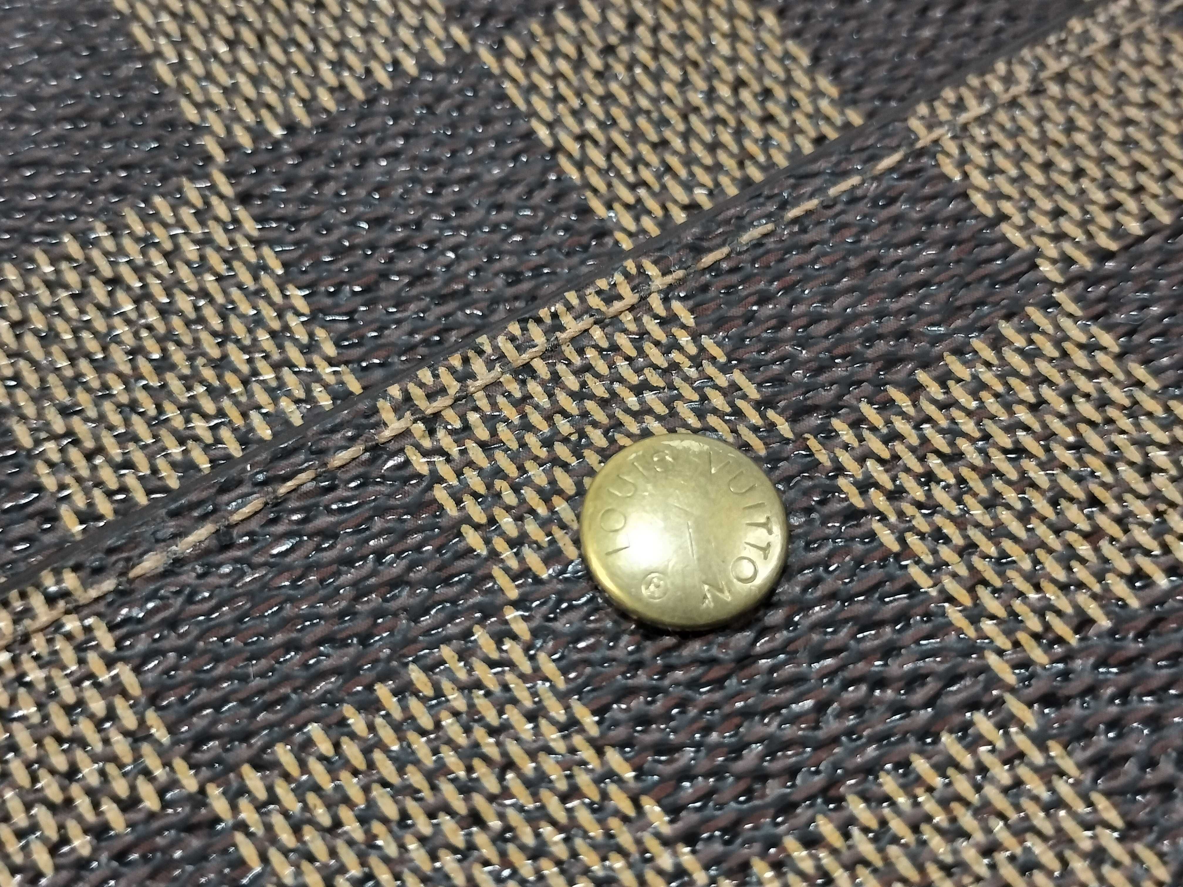 Damier Louis Vuitton Damier Portefeuille International Wallet — view 7