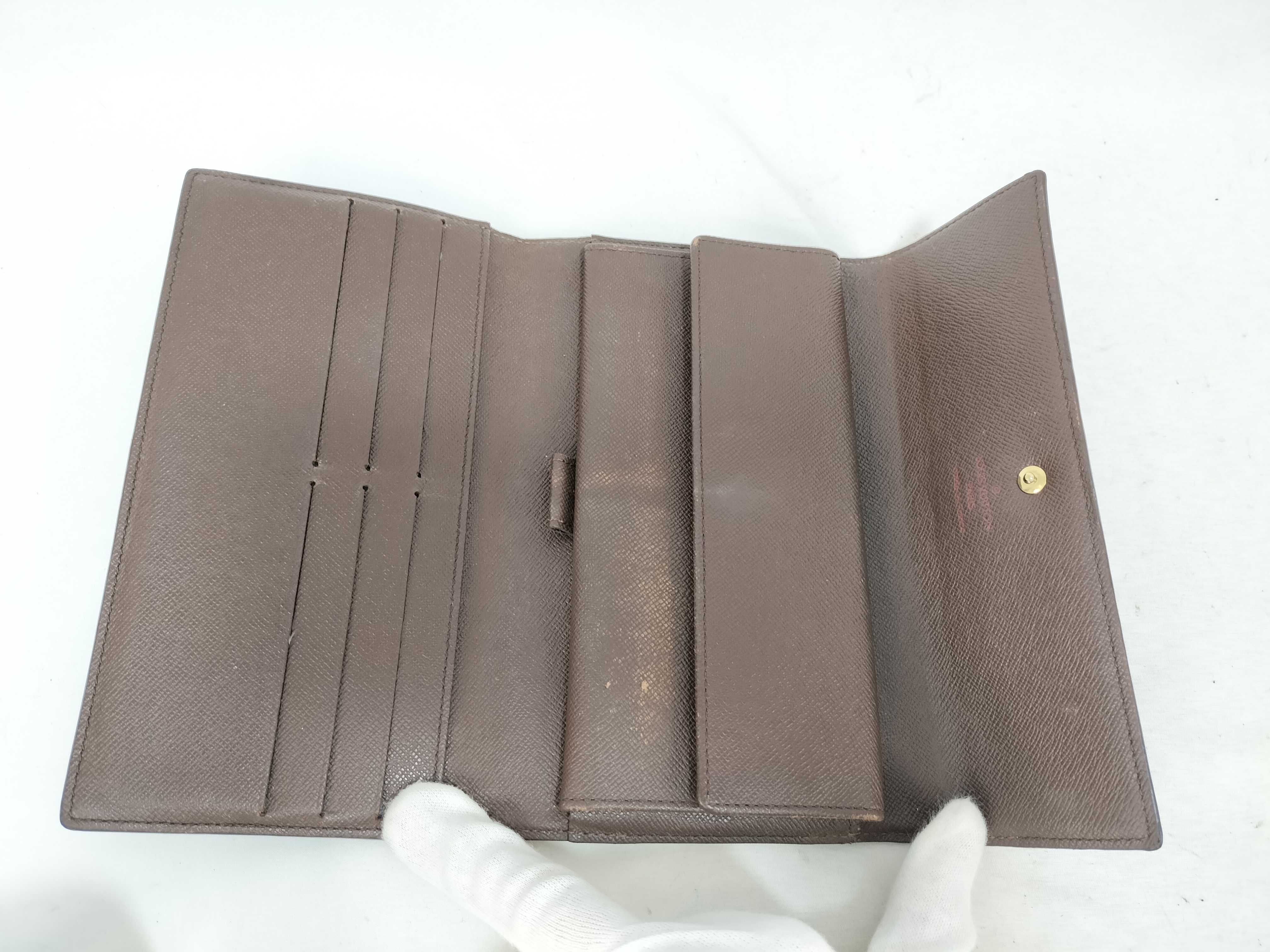 Damier Louis Vuitton Damier Portefeuille International Wallet — view 10