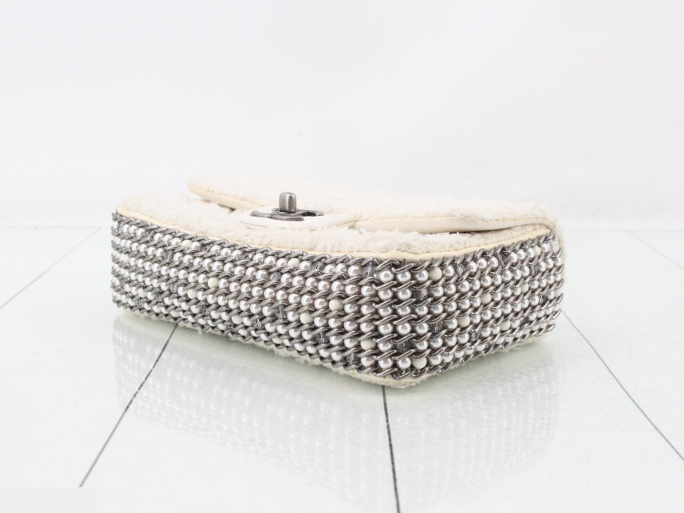 Matelassé Pile Chain Shoulder Bag — view 6