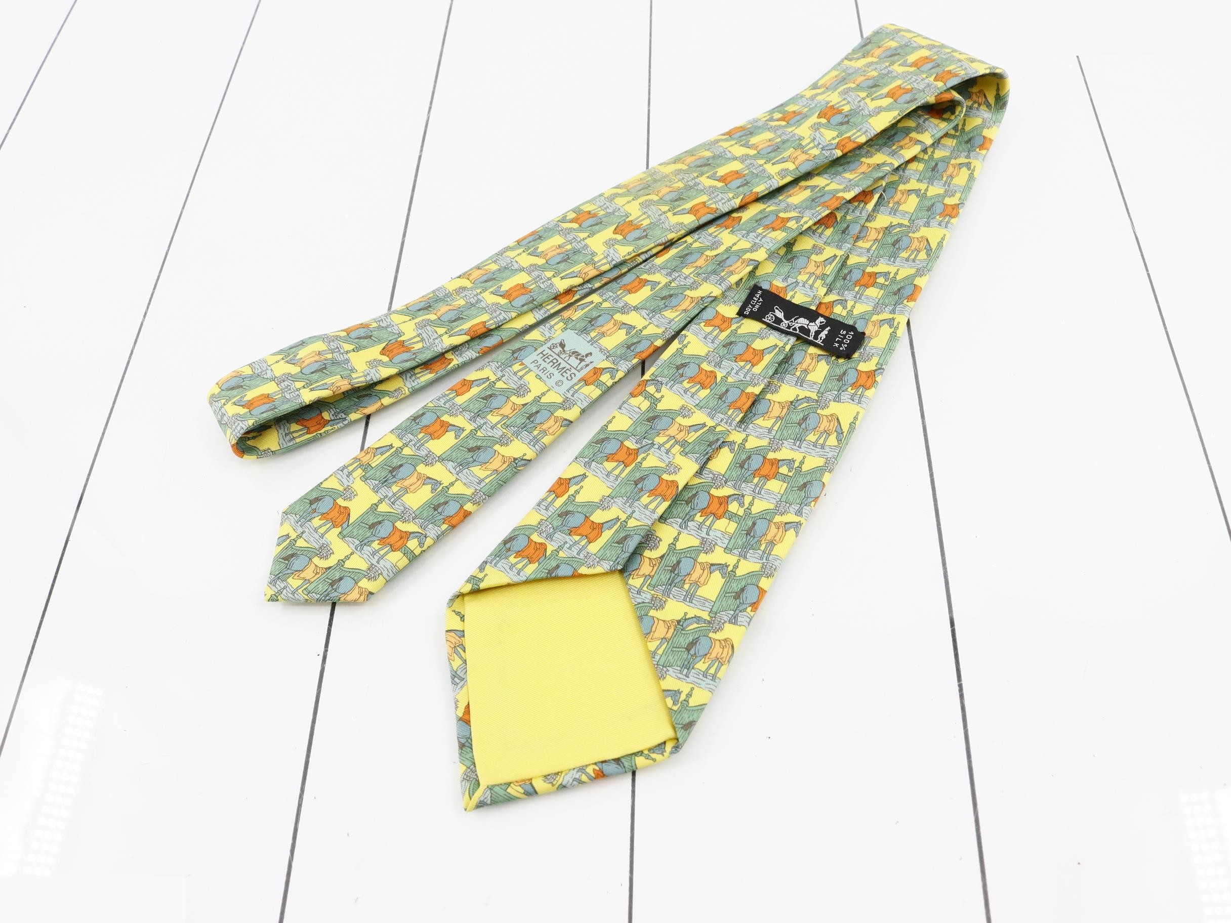 necktie - horse — view 2