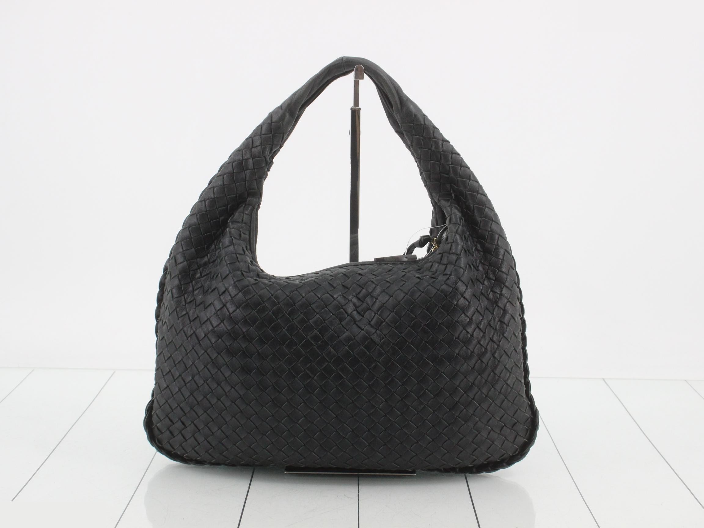 Intrecciato (bag) / Handbag / Hobo — view 2
