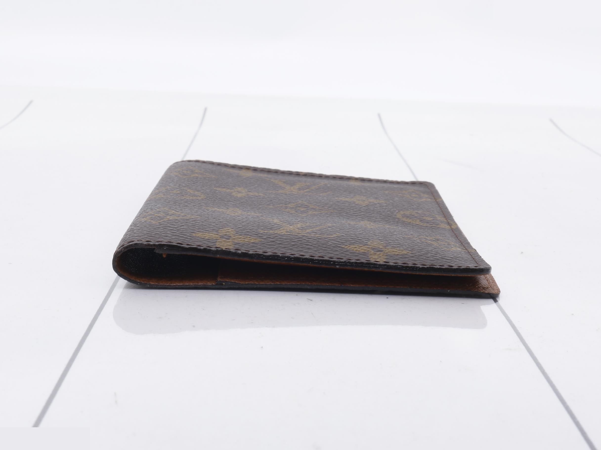 Passport — view 3