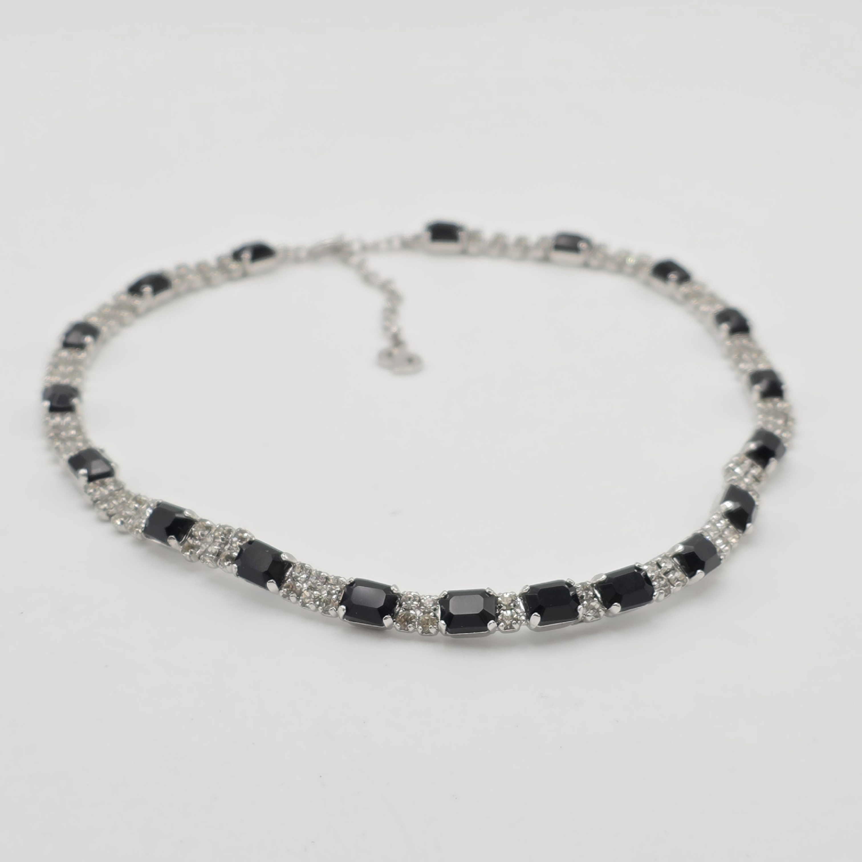 necklace — view 2