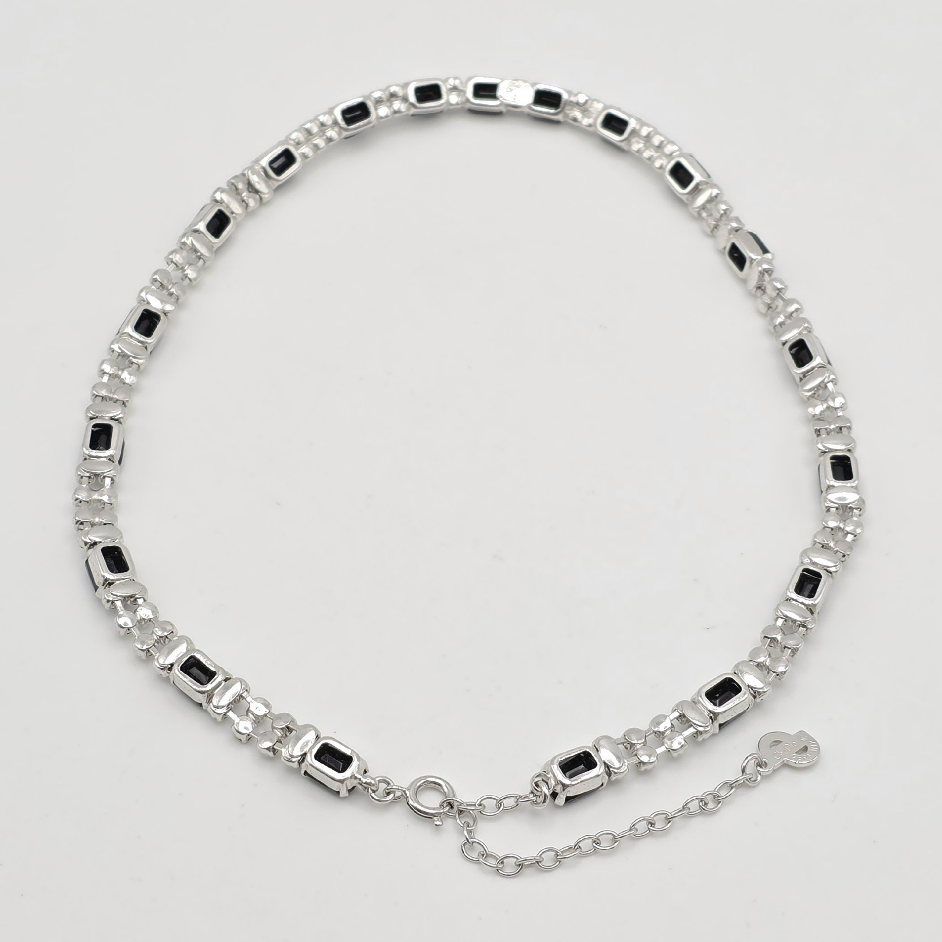 necklace — view 3