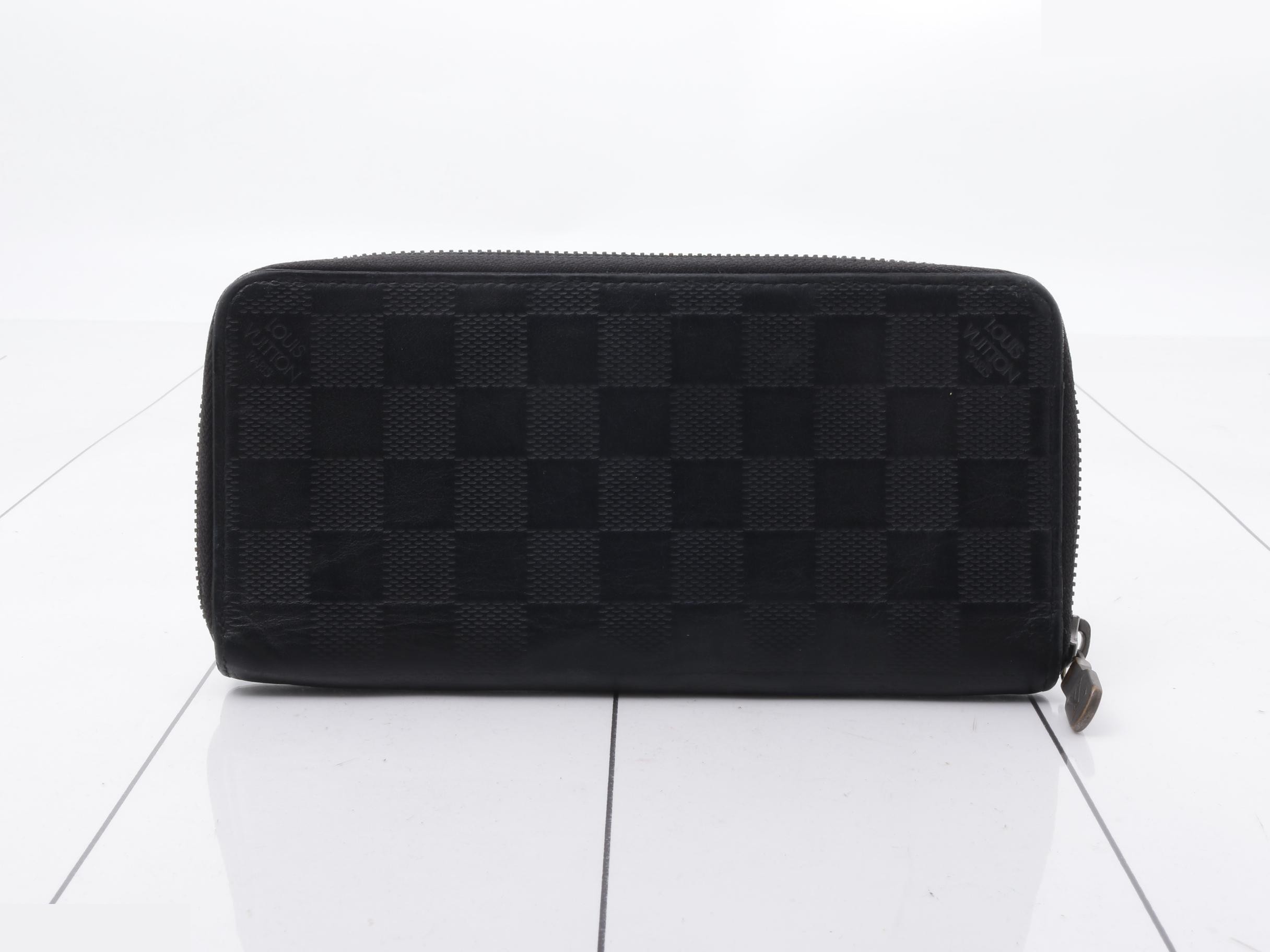Damier Infini Round Zip Long Wallet