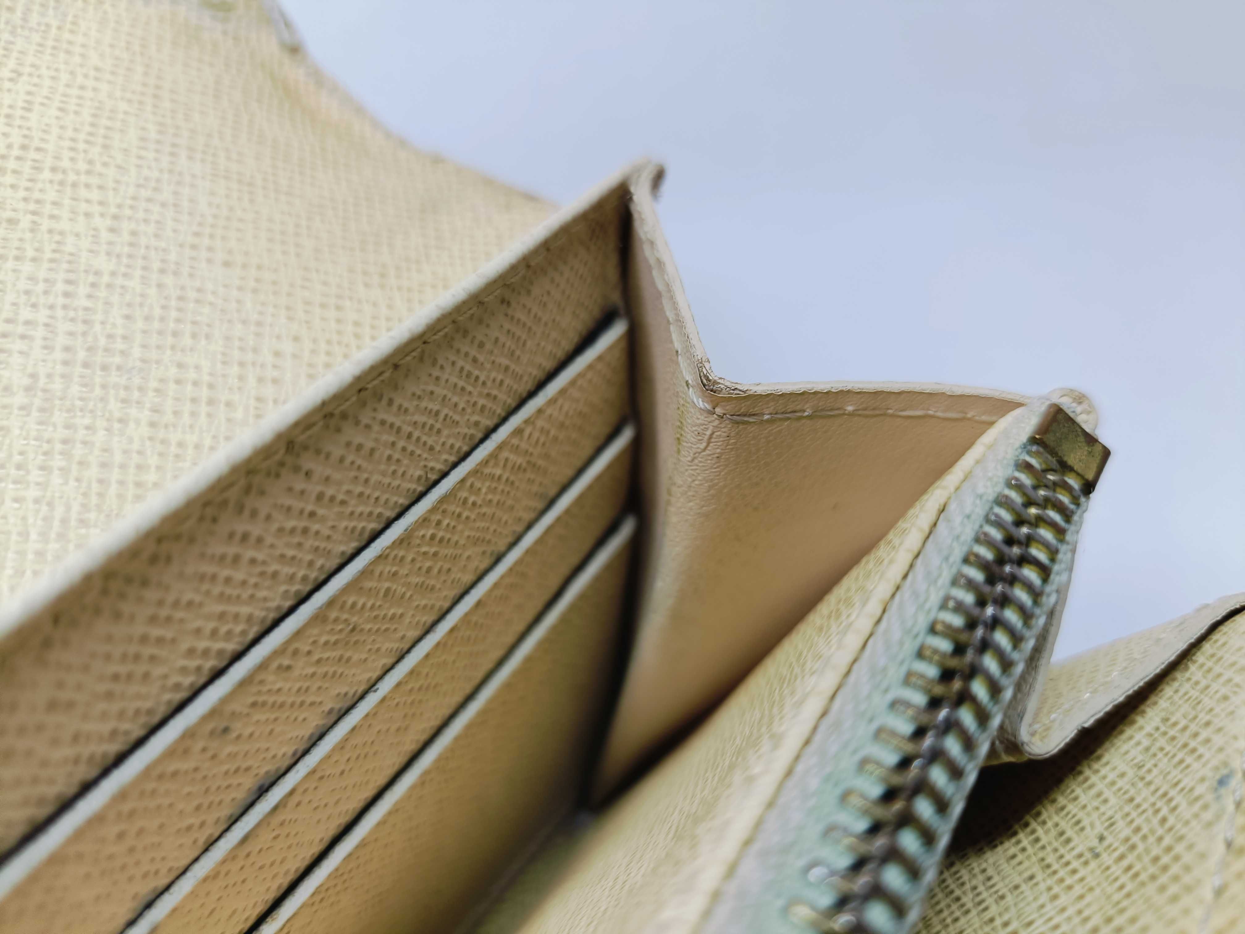 Damier Azur Portefeuille Sarah Wallet — view 9