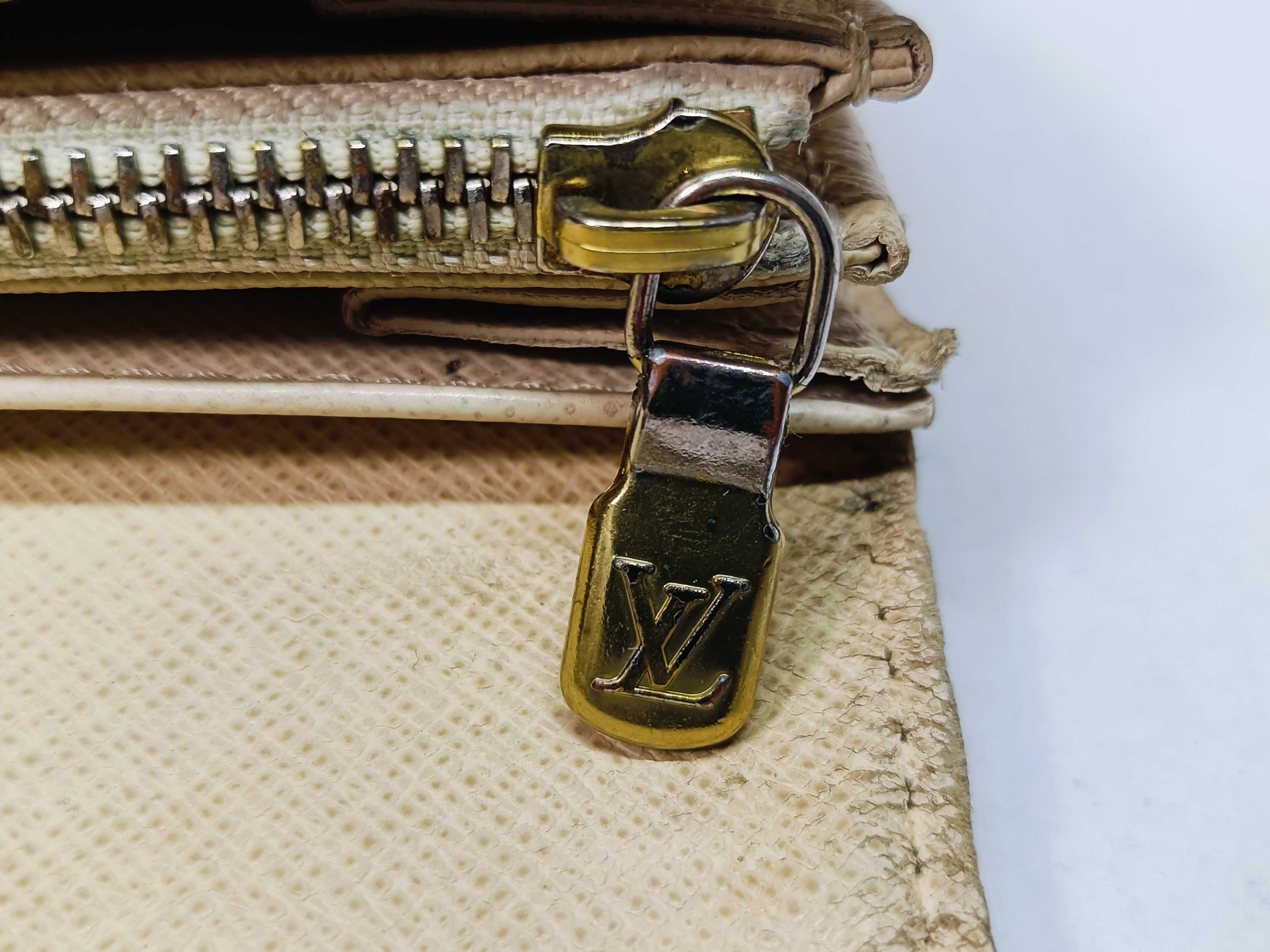 Damier Azur Portefeuille Sarah Wallet — view 10