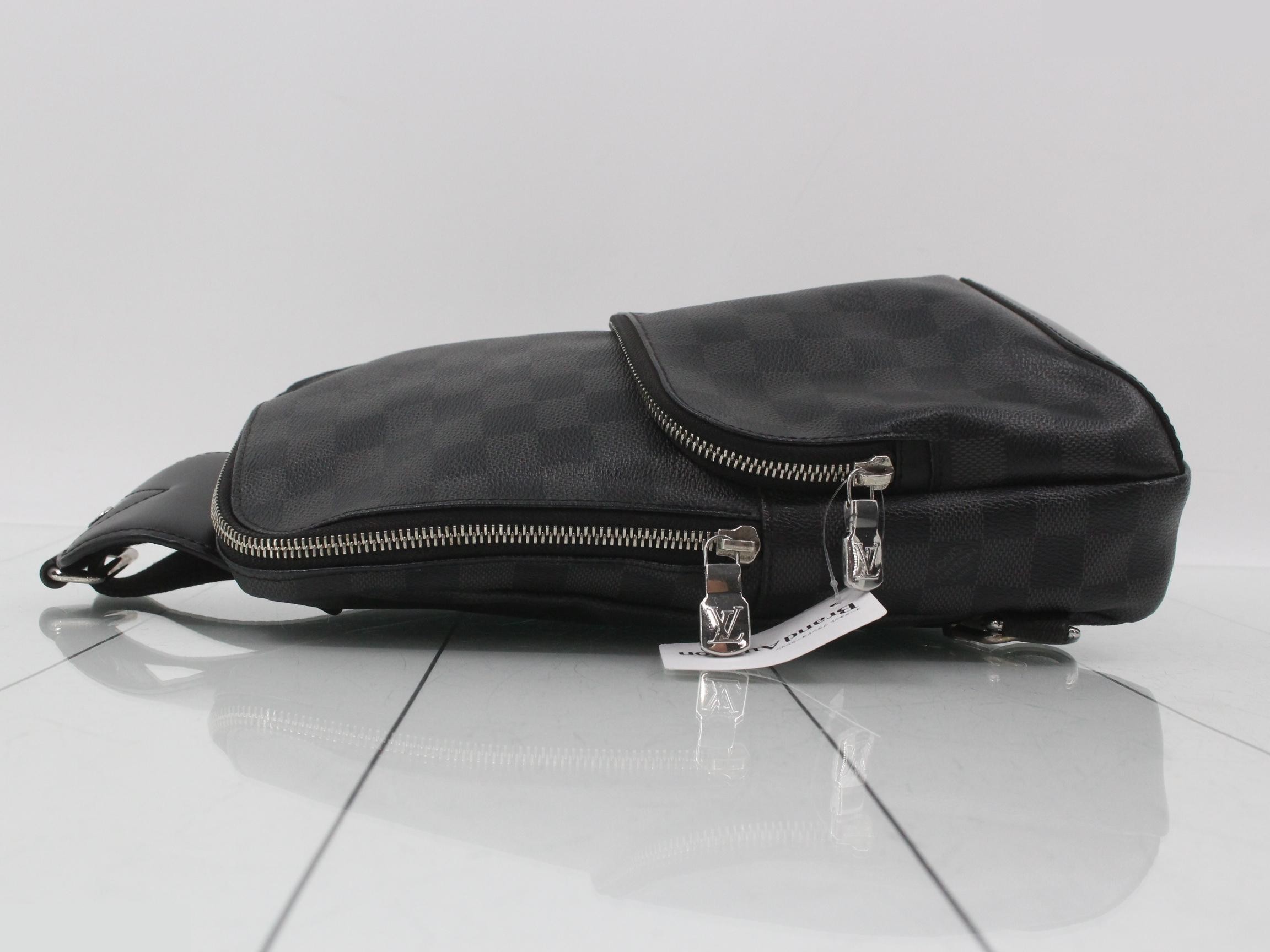Damier Graphite Avenue Sling Bag (Shoulder Bag) — view 4