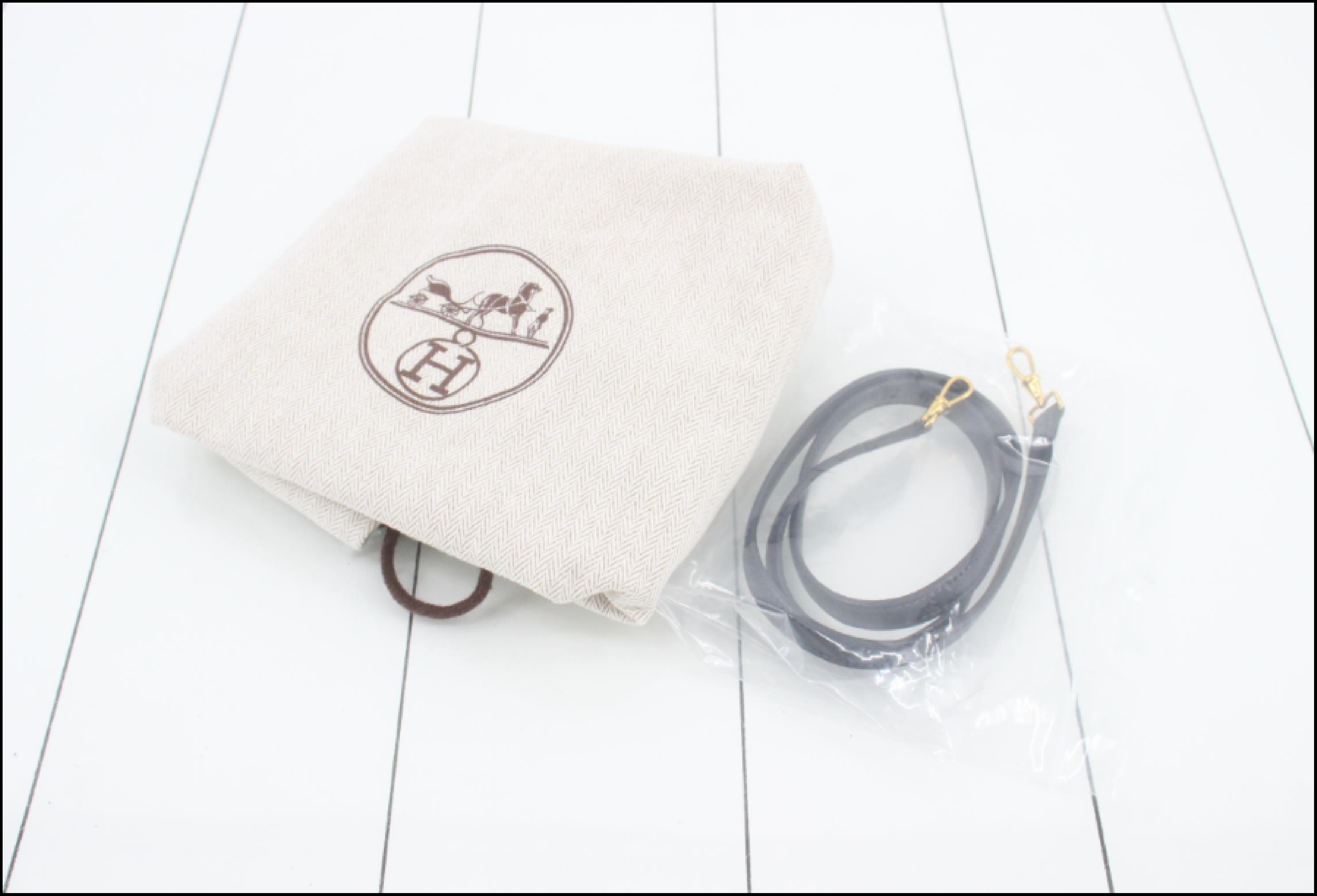 Mini Kelly, Navy, Gold Hardware, U Handbag — view 8