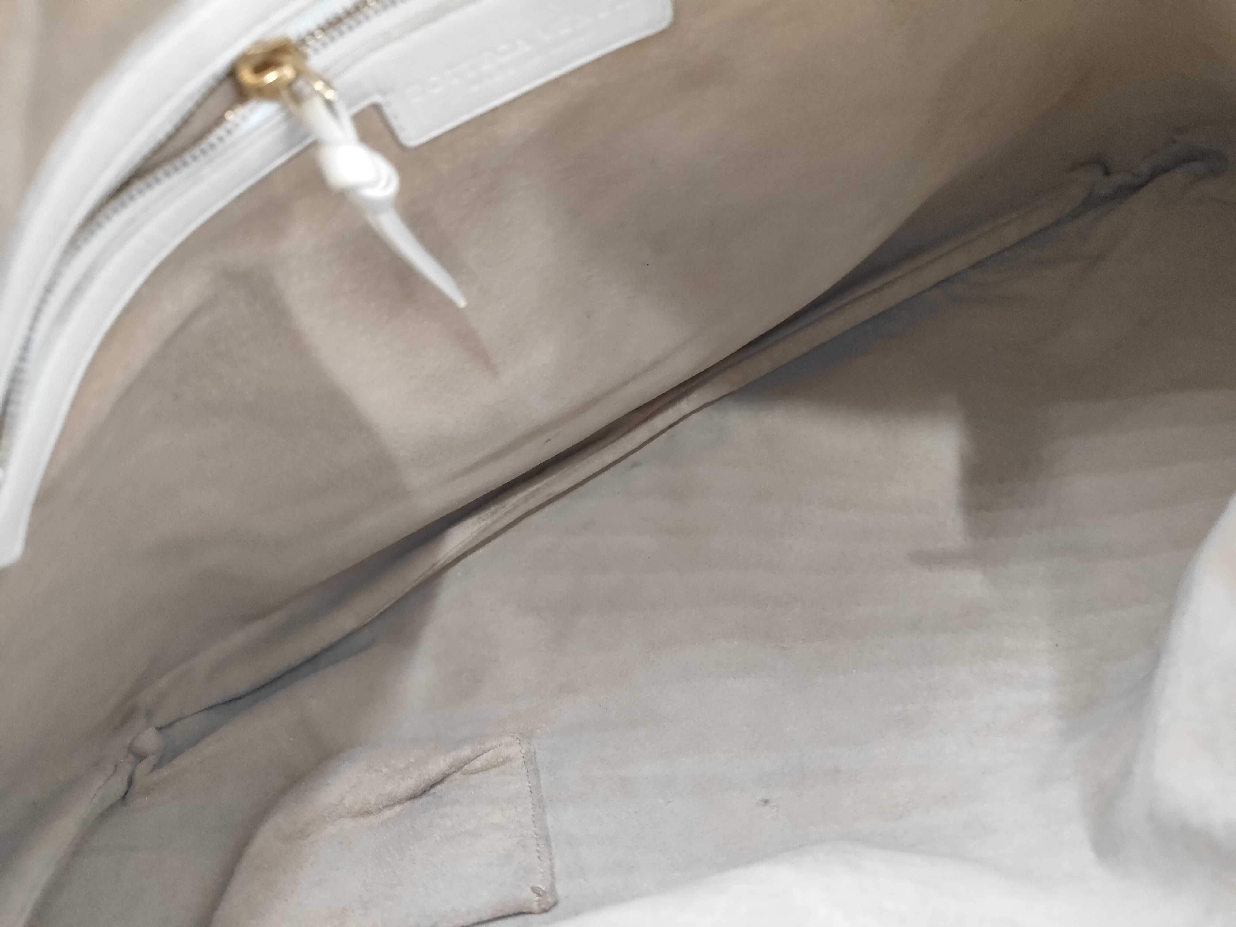 Intrecciato Hobo Shoulder White Handbag — view 8