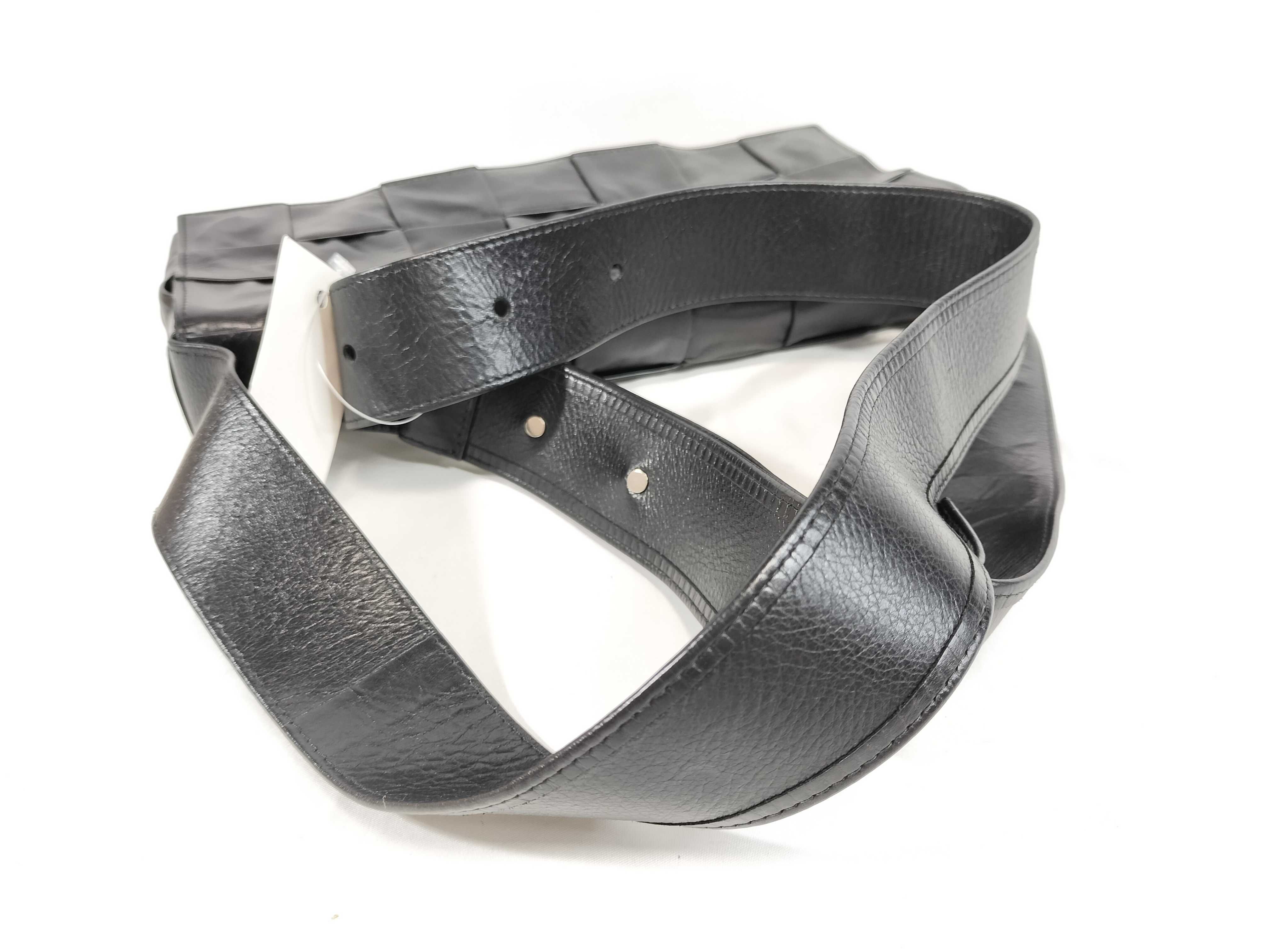 Intrecciato Maxi Cassette Shoulder Bag — view 3