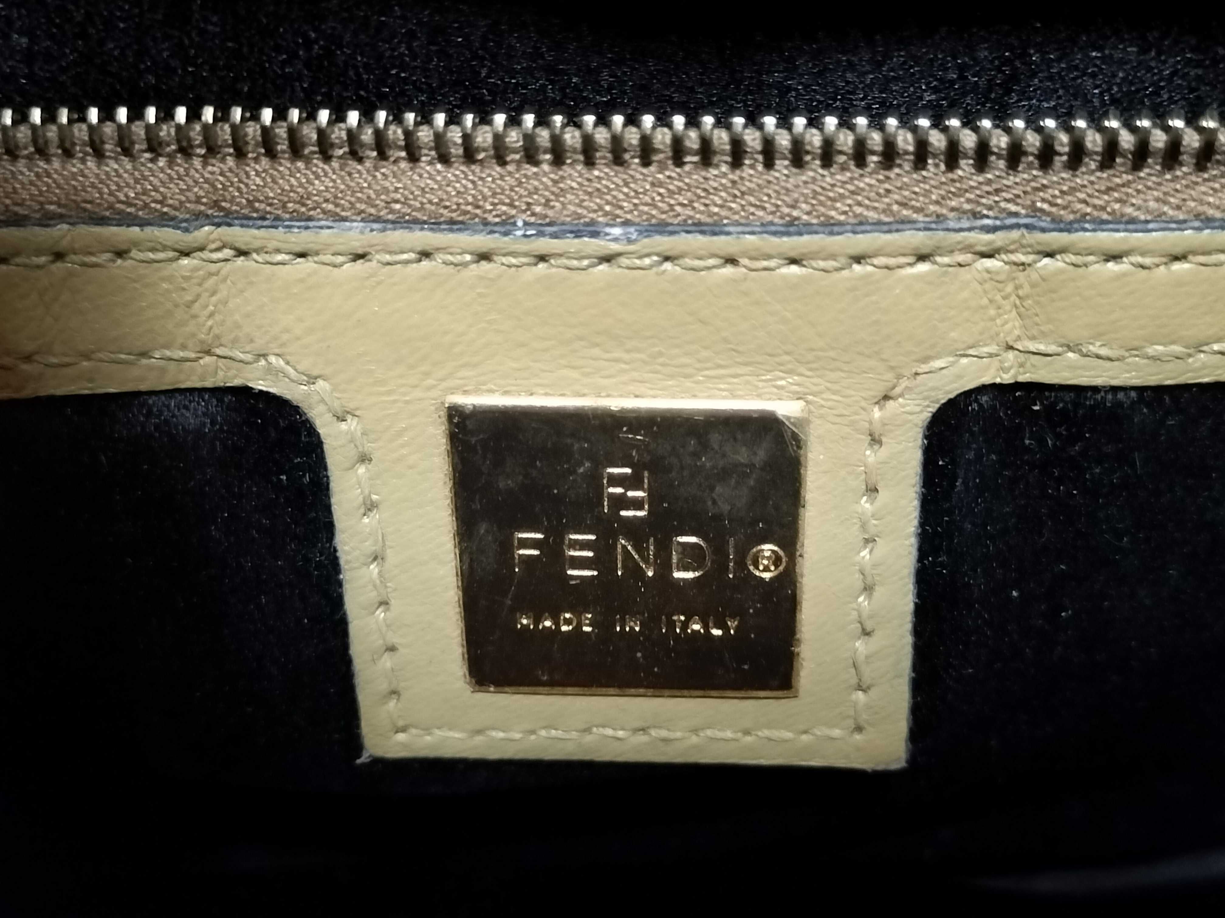 Mamma Fendi Mamma Suede Shoulder Bag — view 11
