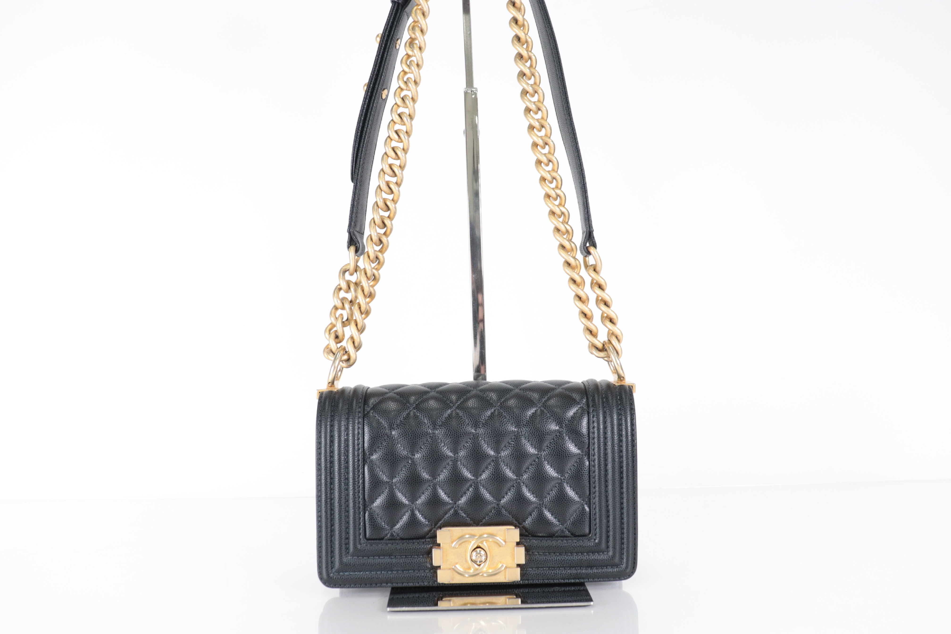 Boy Chanel Caviar Chain Shoulder Bag (Serial Number 31)
