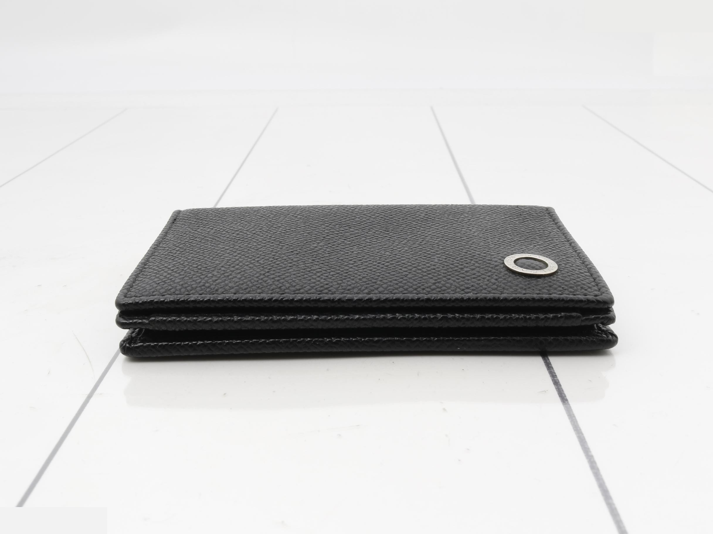 Other items: Bags, notebook covers, card cases, etc. — view 3