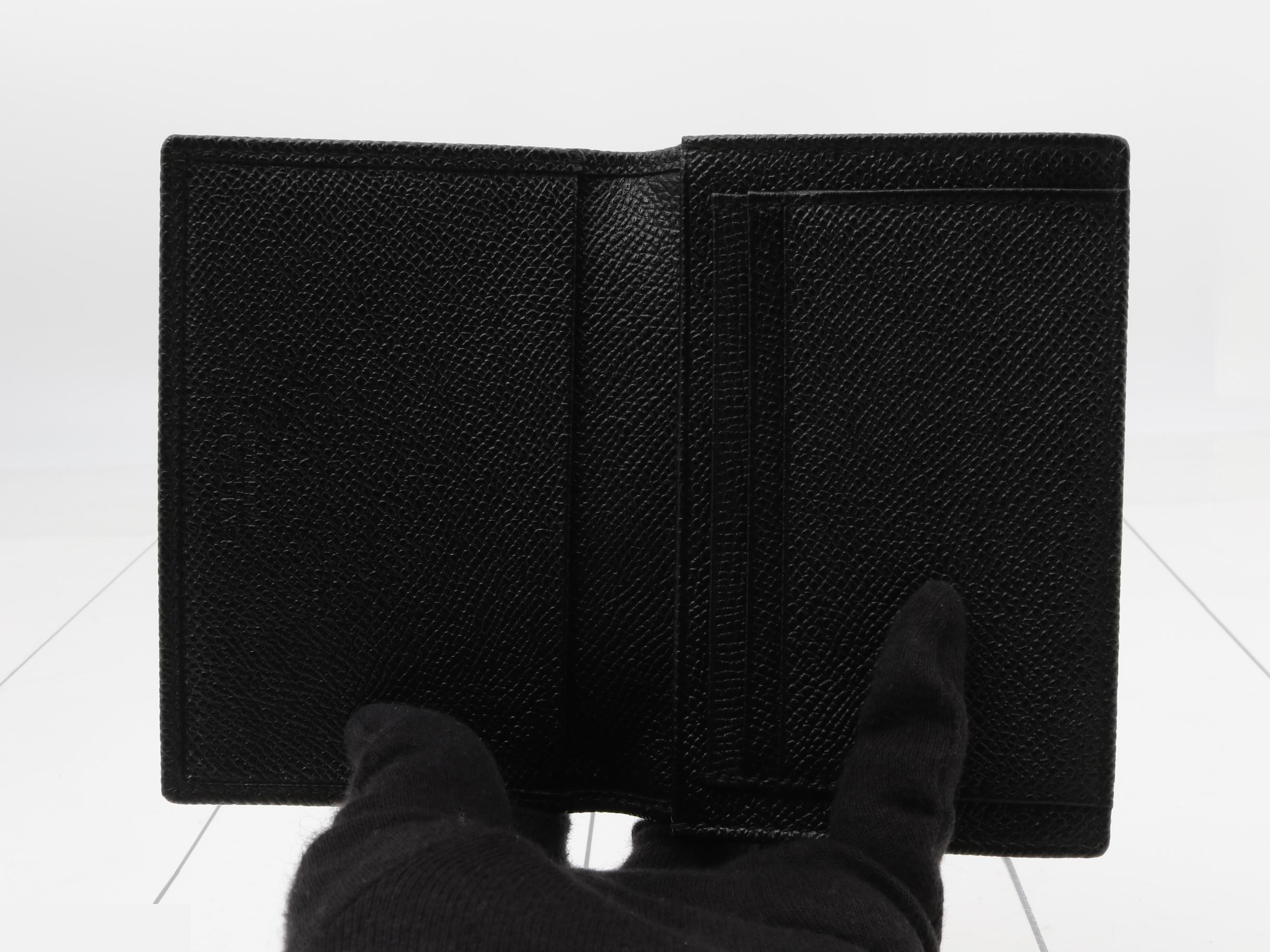 Other items: Bags, notebook covers, card cases, etc. — view 4