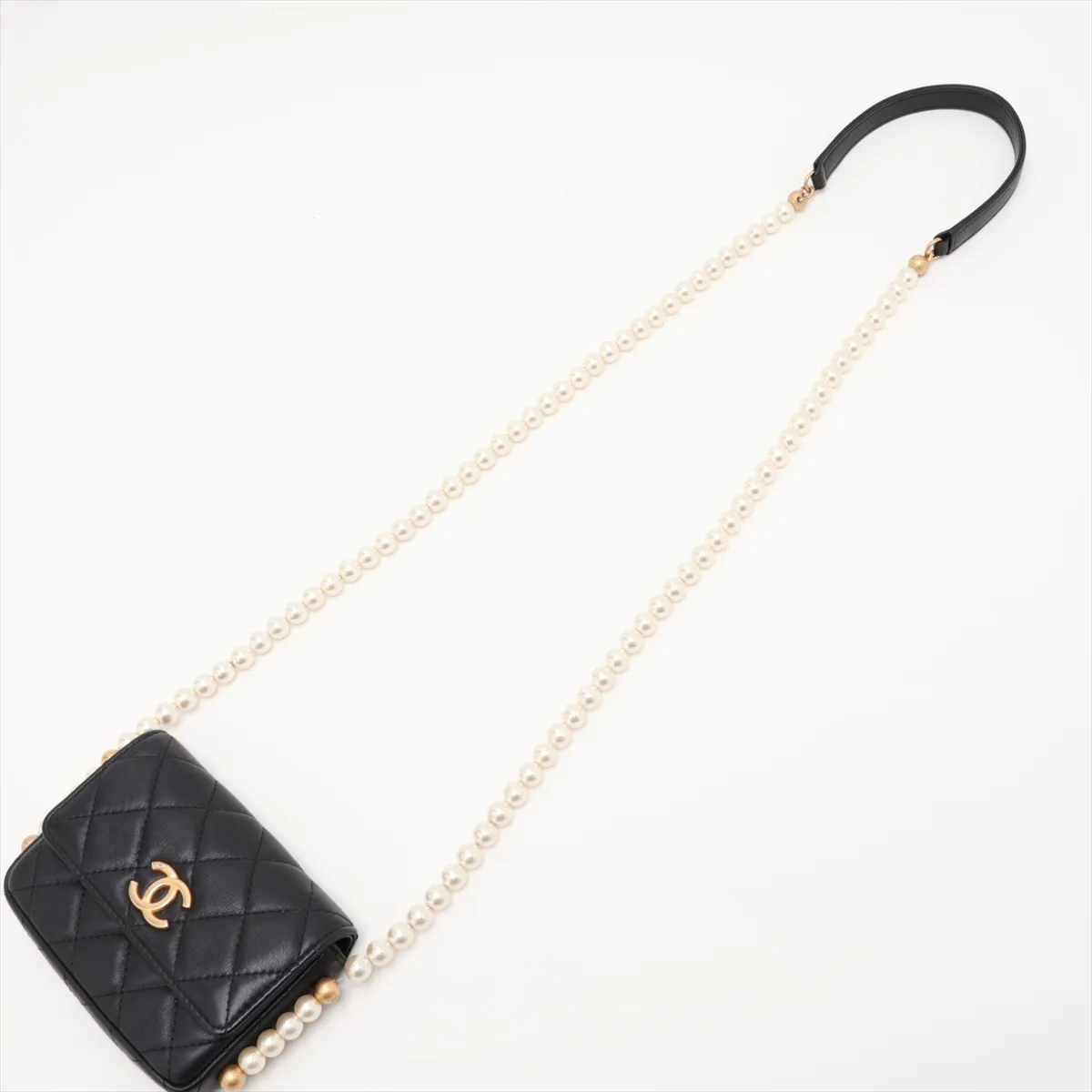 Matelassé Lambskin Shoulder Bag, Pearl Black with Gold Hardware, 31196918, Serial Number 31 — view 5