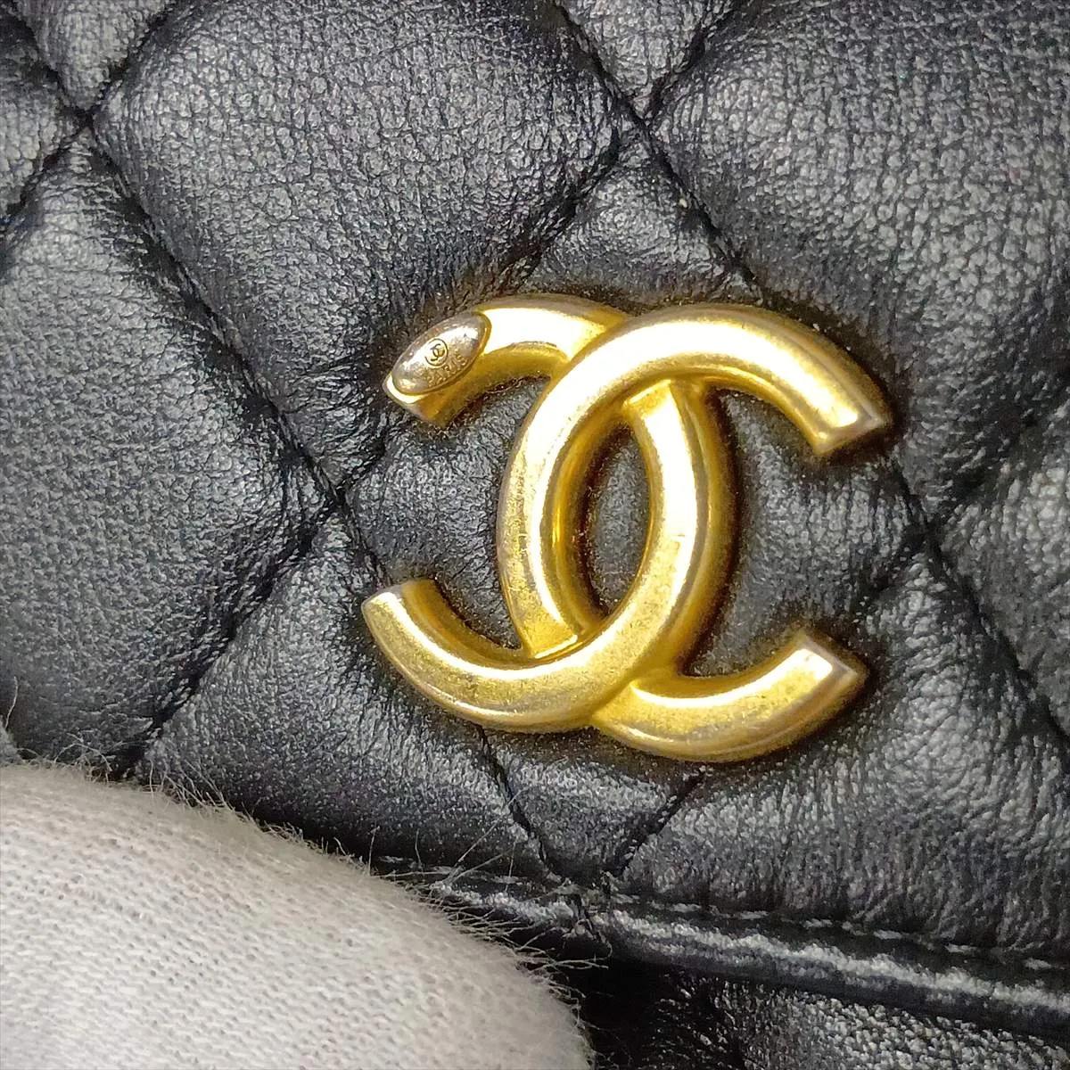 Matelassé Lambskin Shoulder Bag, Pearl Black with Gold Hardware, 31196918, Serial Number 31 — view 9