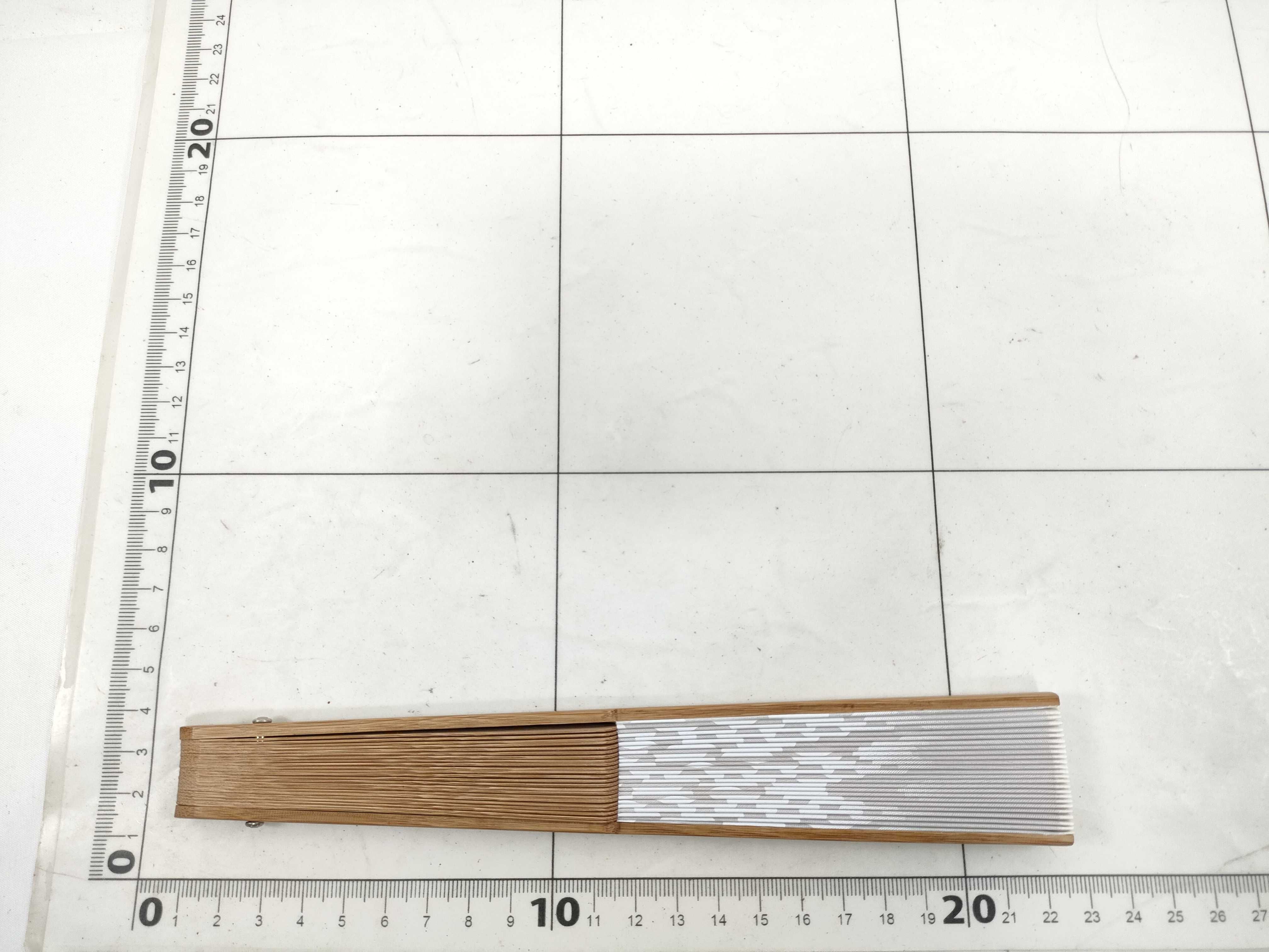 Fondation Fan / Model Number Unknown / Serial Number Unknown / Wood and Other Accessories — view 2