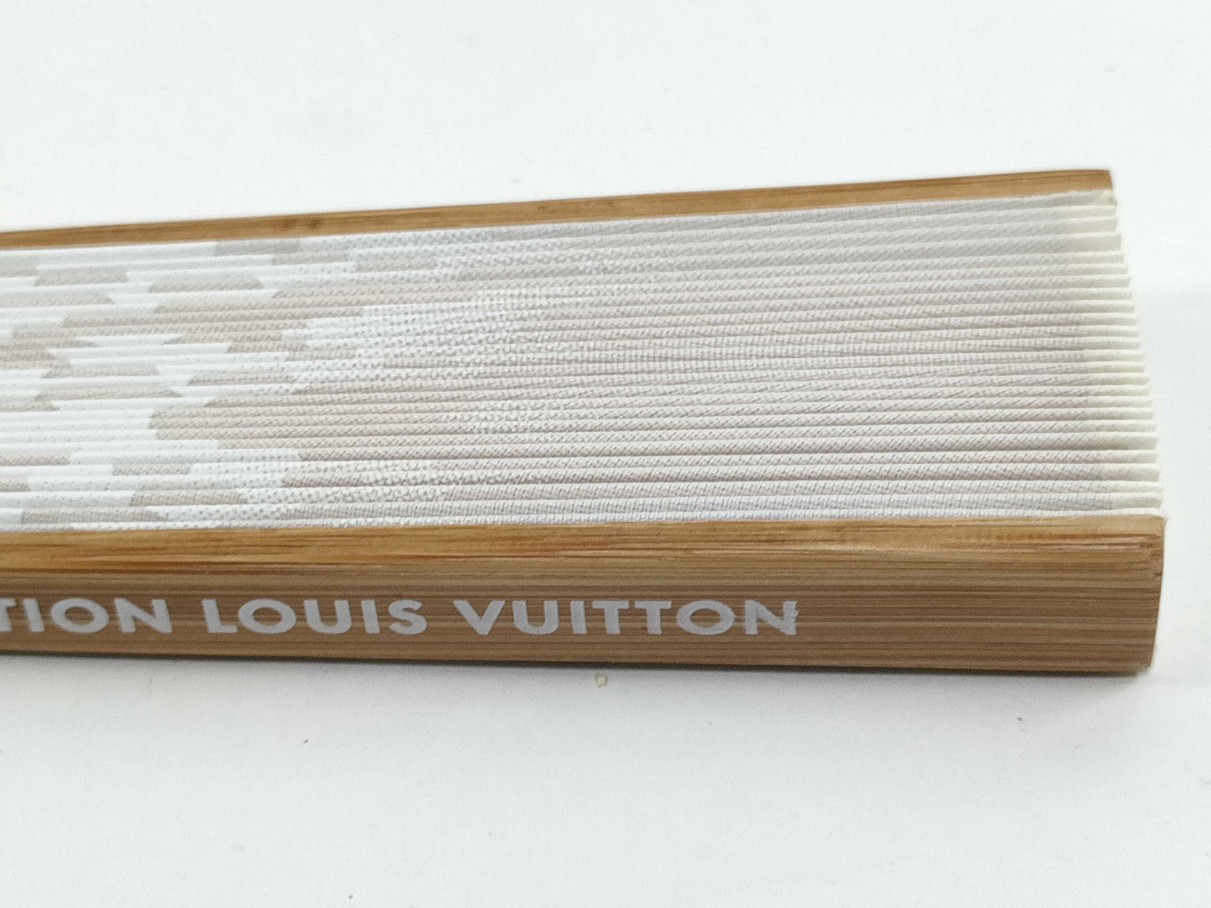 Fondation Fan / Model Number Unknown / Serial Number Unknown / Wood and Other Accessories — view 3