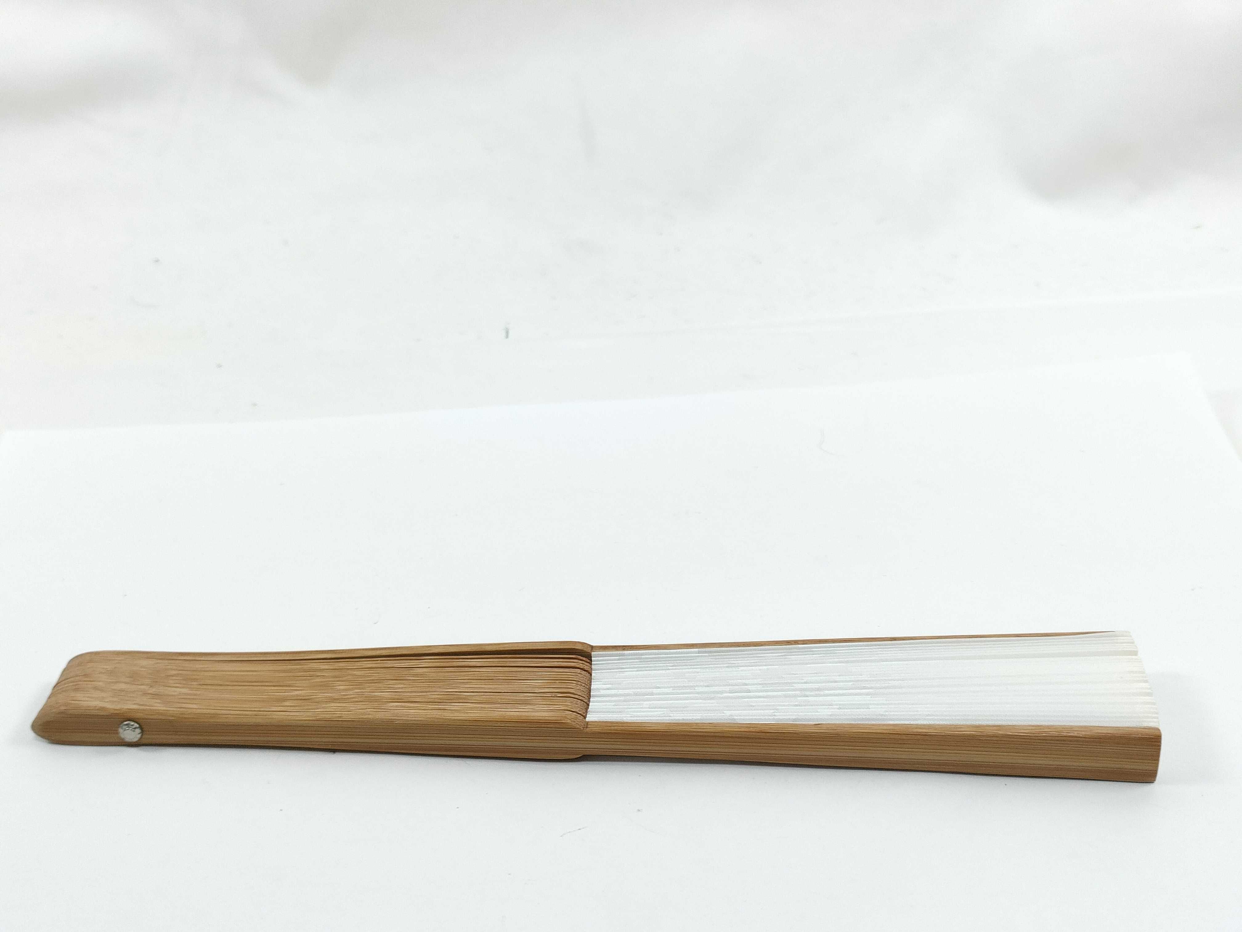 Fondation Fan / Model Number Unknown / Serial Number Unknown / Wood and Other Accessories — view 5