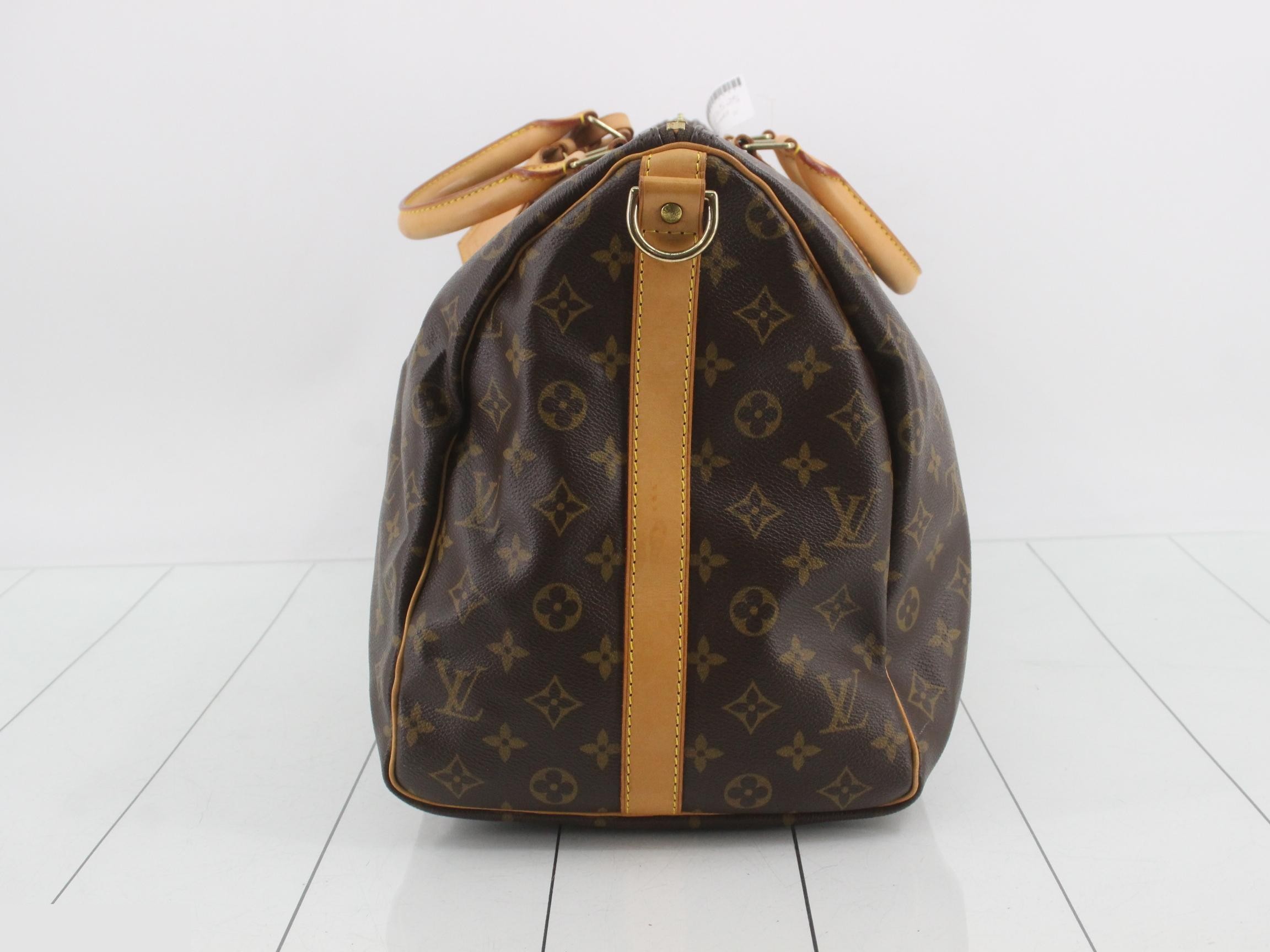 Keepall Bandoulière 50 FL0073 - Includes strap, handle, name tag, and key. — view 3