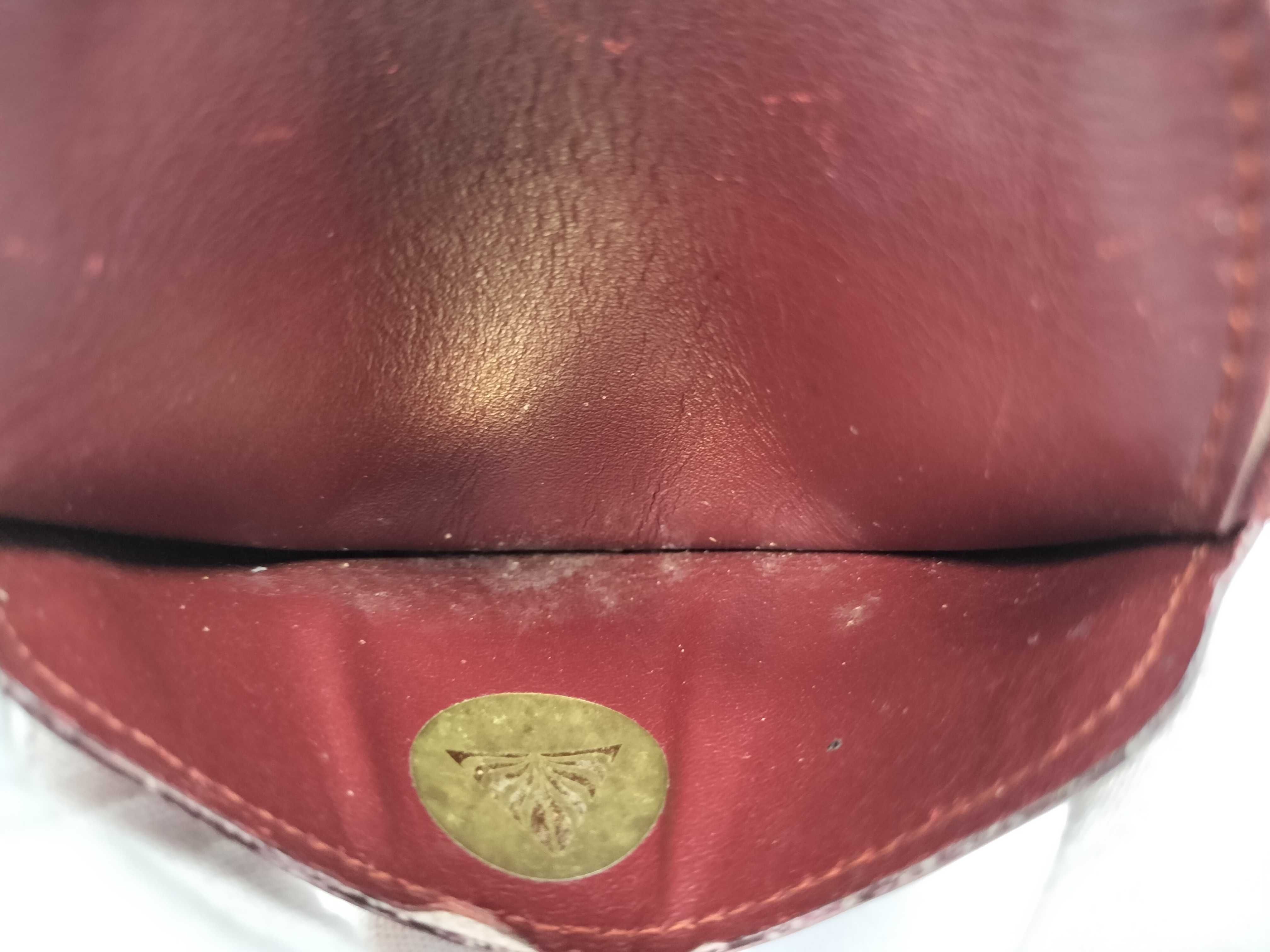 Must Coin Case — view 14