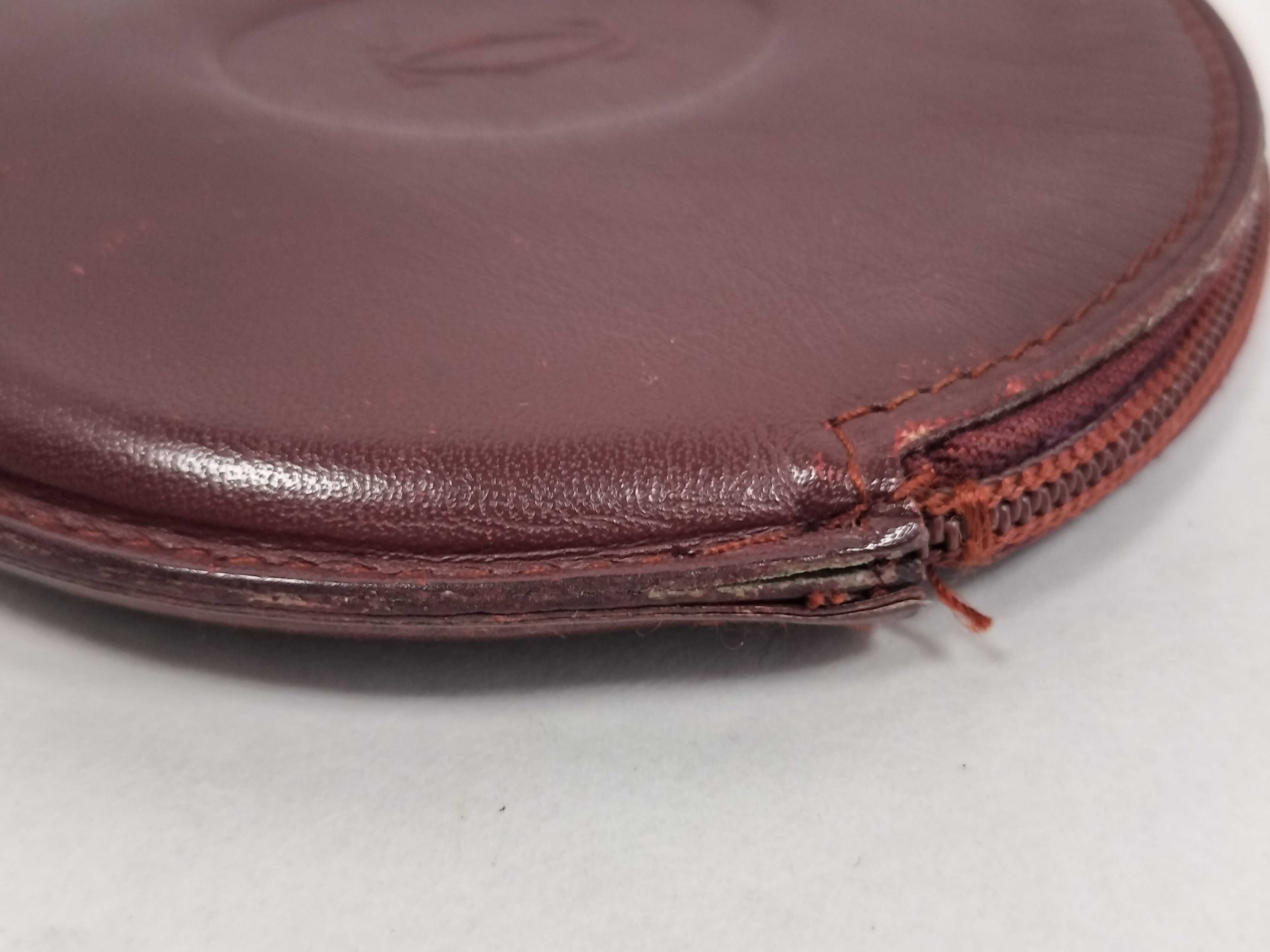 Must Coin Case — view 4