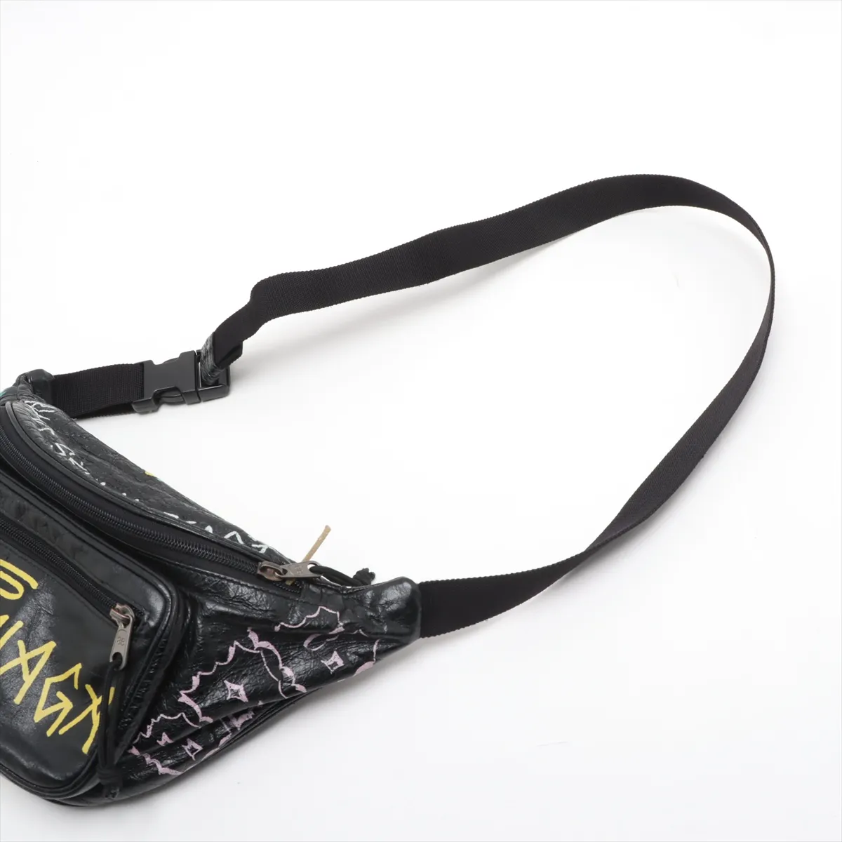 Graffiti Explorer Leather Body Bag Black 529550 — view 5