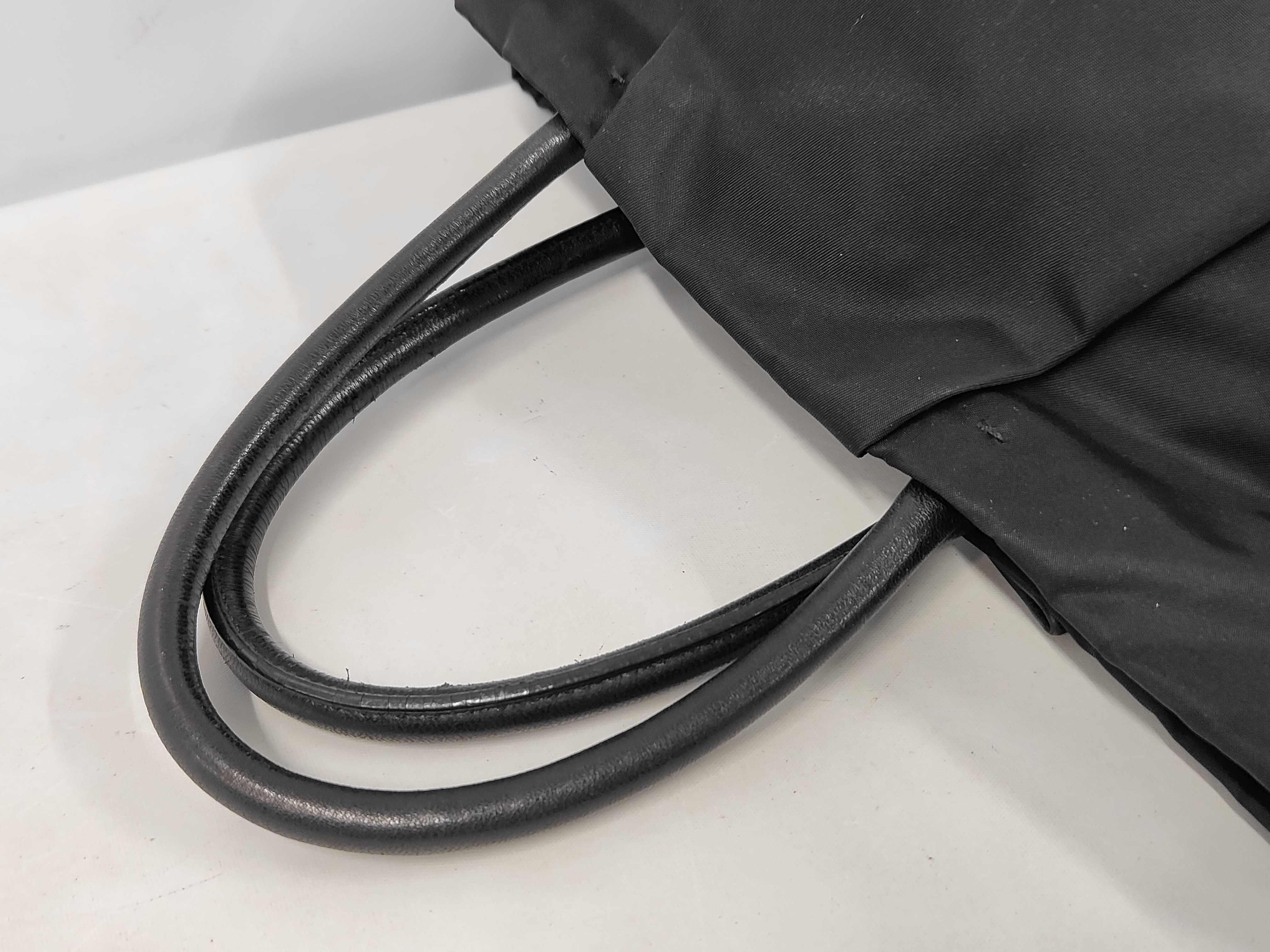 Nylon Leather Ribbon Handbag Black — view 5