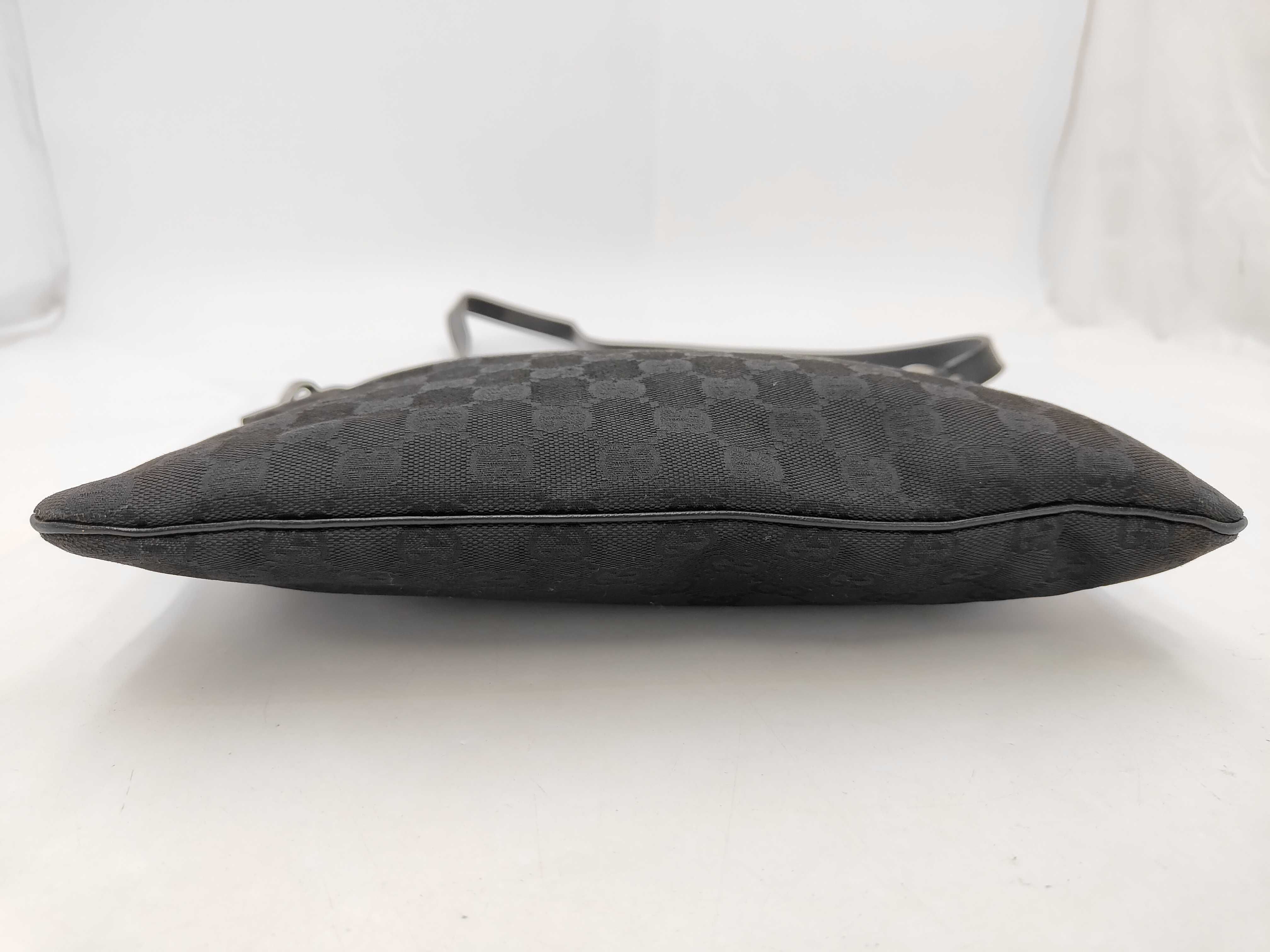 GG Canvas Black Shoulder Bag 113013 — view 7