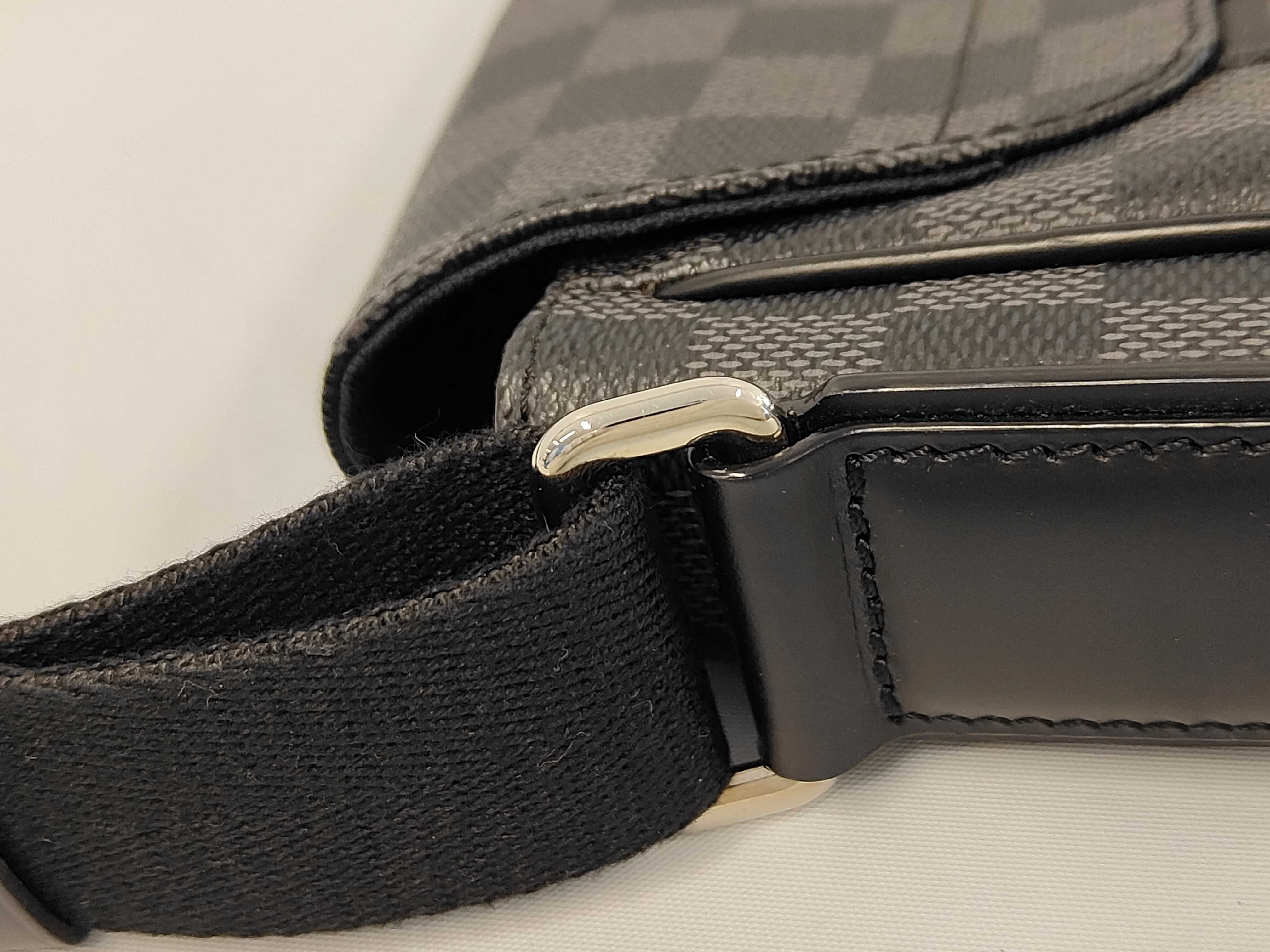 District GM N41271 Shoulder Bag — view 6