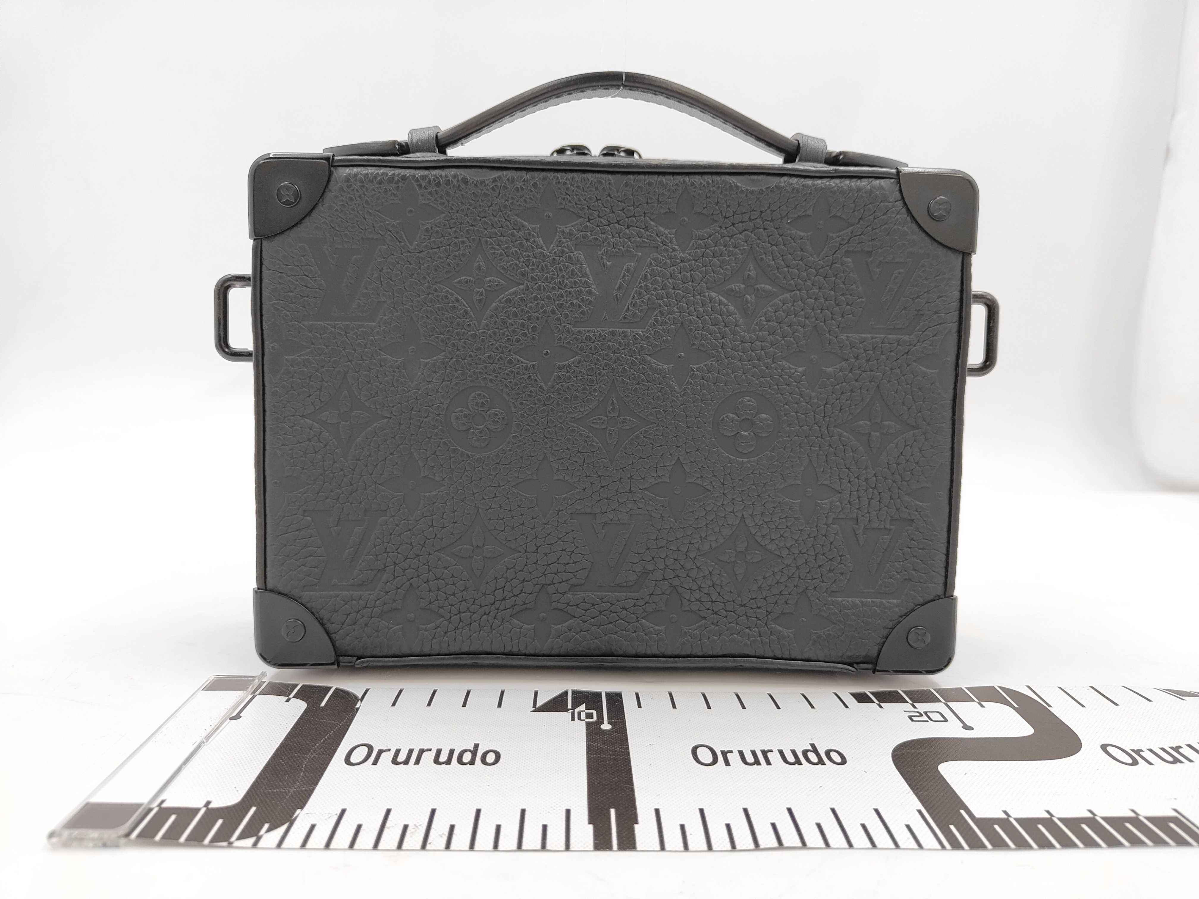 Handle Soft Trunk Monogram Taurillon Black Shoulder Bag — view 2