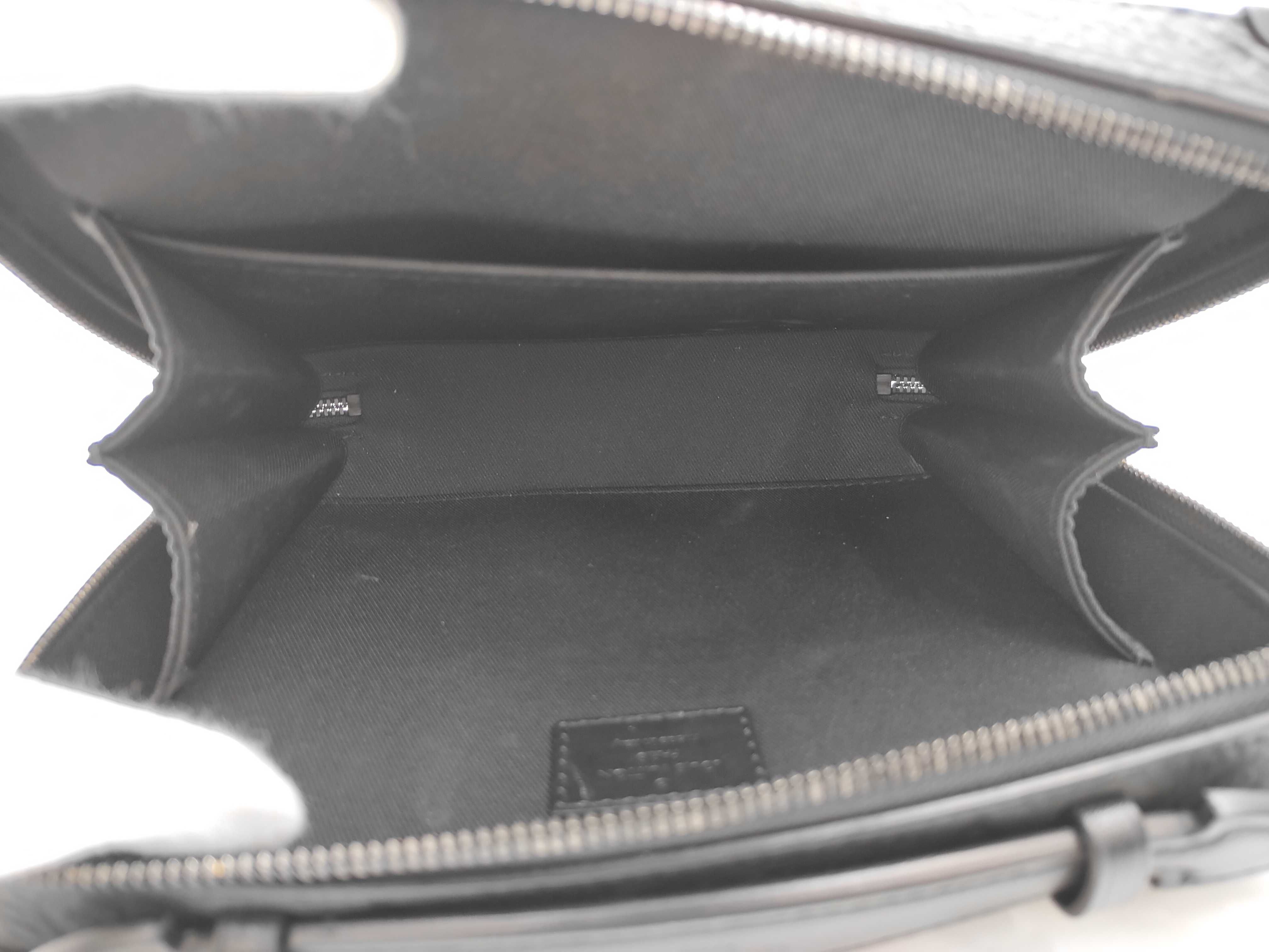 Handle Soft Trunk Monogram Taurillon Black Shoulder Bag — view 9