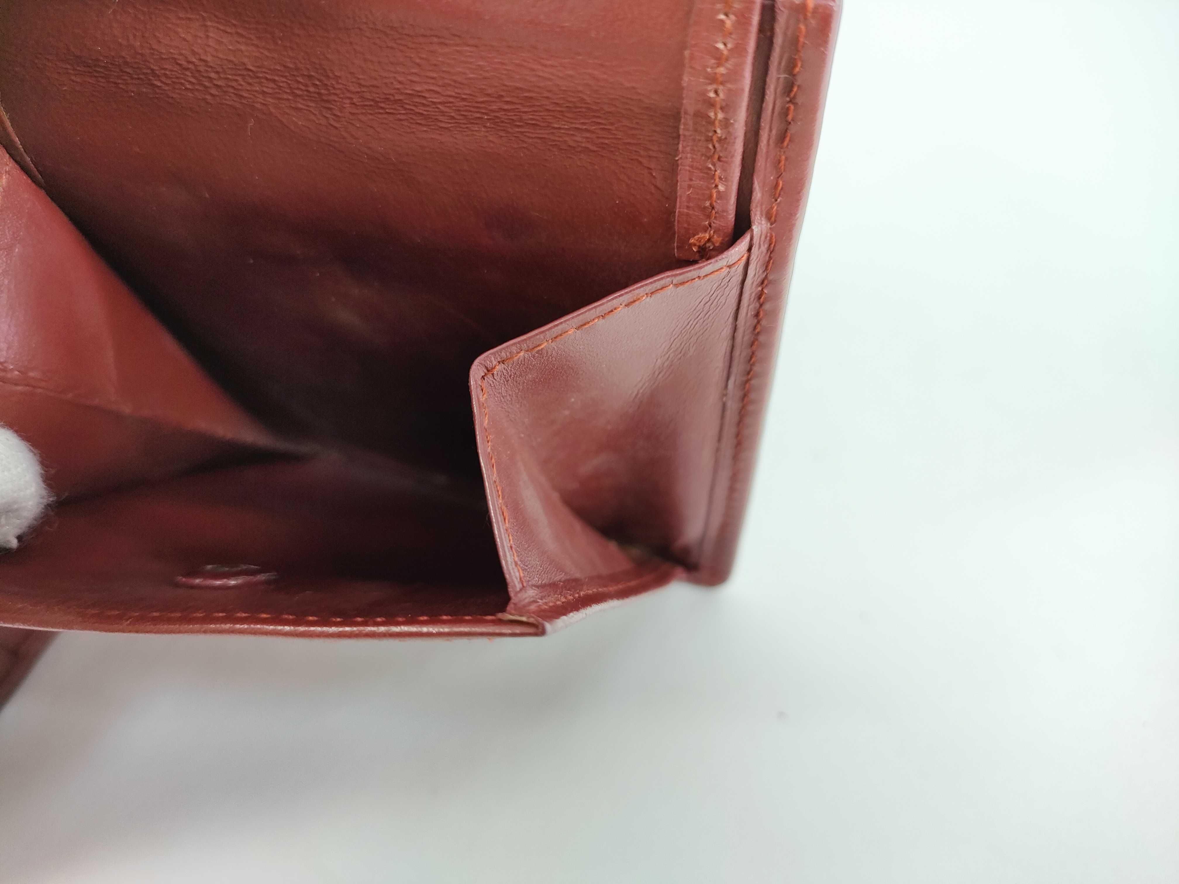 Must line wallet — view 12