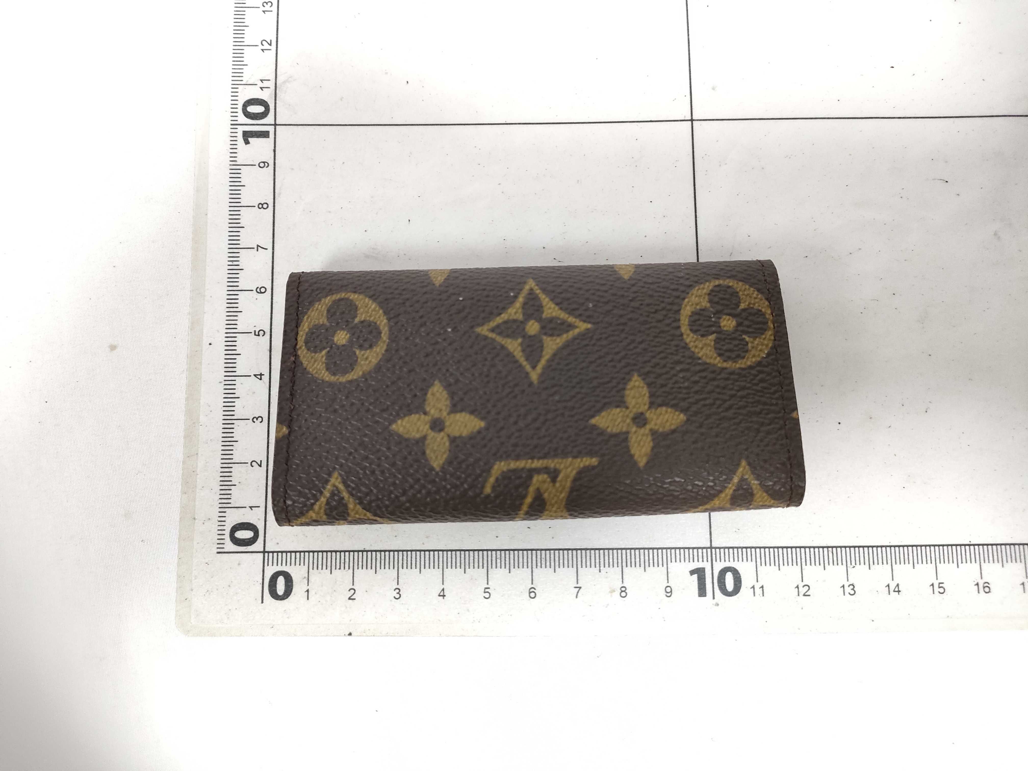 Monogram LV Monogram Multicles 4 M62631 TH0918 Key Case — view 2